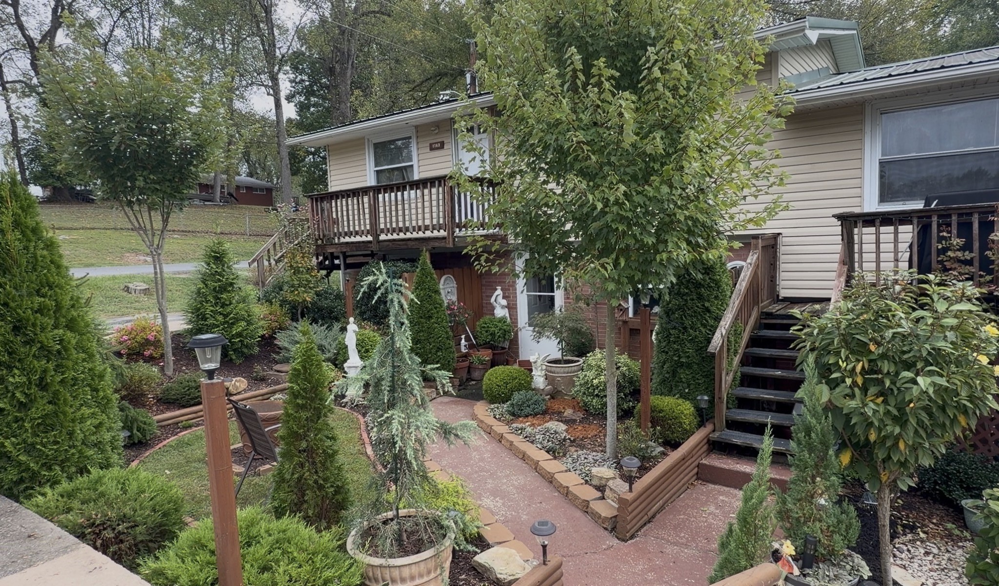 1151 Ridgecrest Ave Property Photo 1