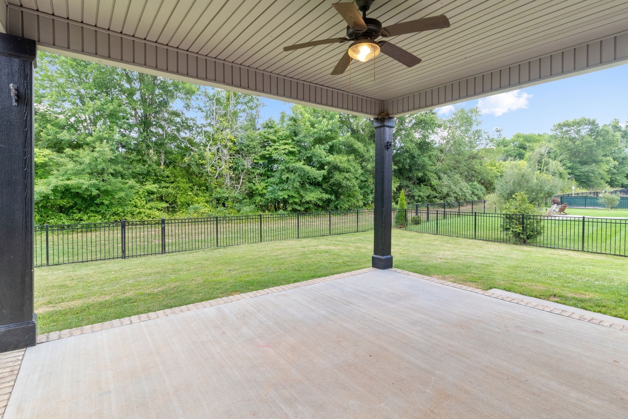 1072 Chagford Dr Property Photo 45