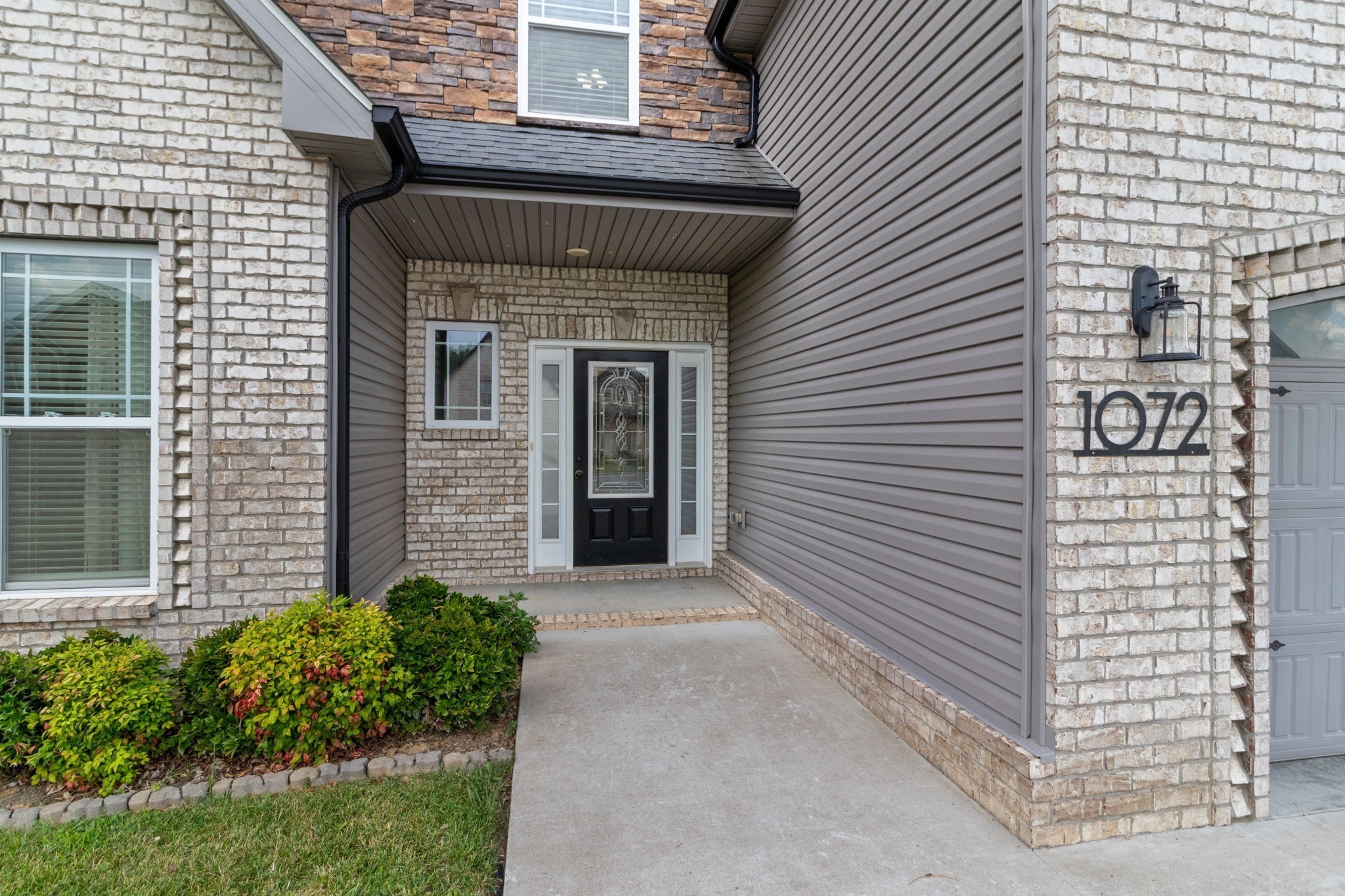 1072 Chagford Dr Property Photo 48