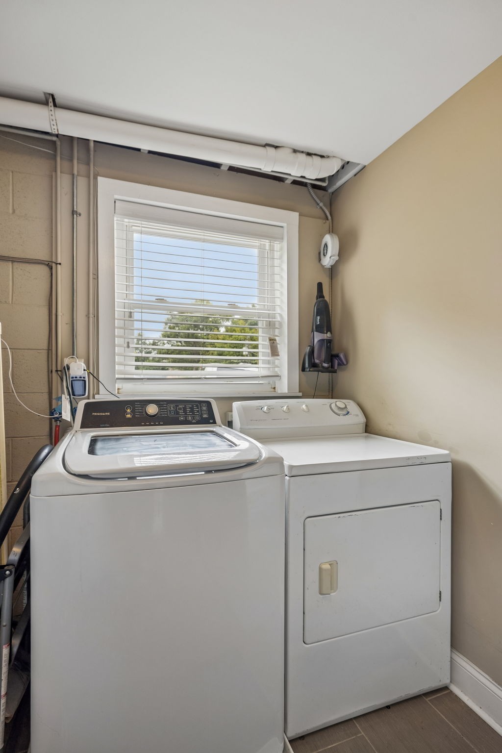 708 Glen Oaks Dr Property Photo 37
