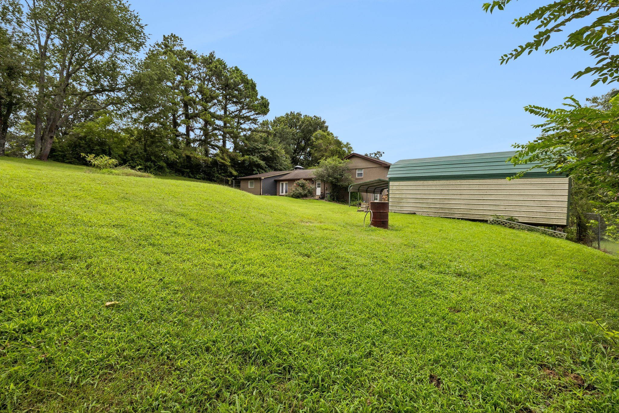 708 Glen Oaks Dr Property Photo 44