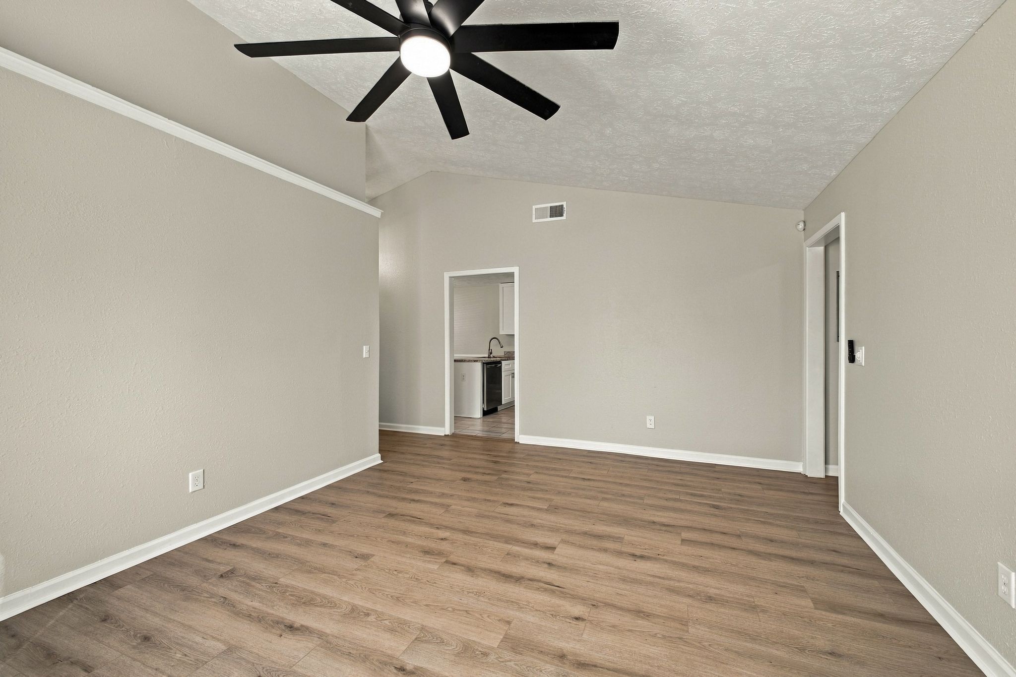 509 Dellwood Dr Property Photo 3
