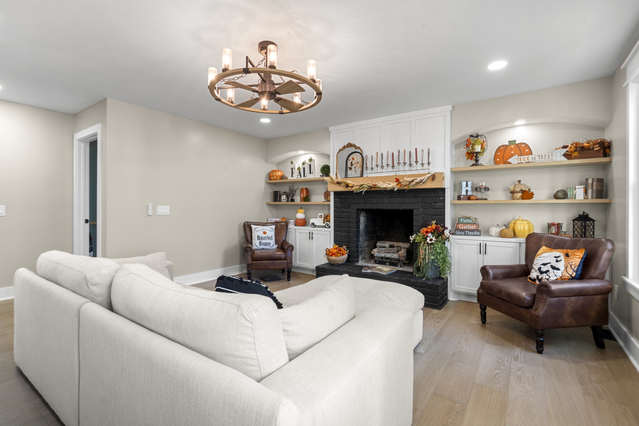 400 Louviers Ln Property Photo 11