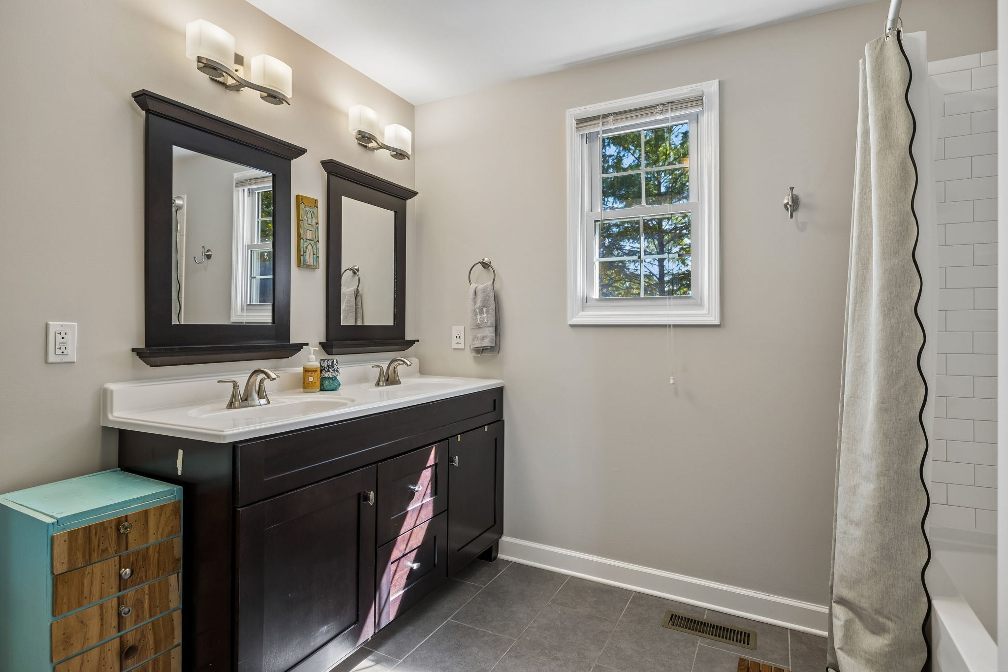 3812 Inglewood Cir, N Property Photo 21