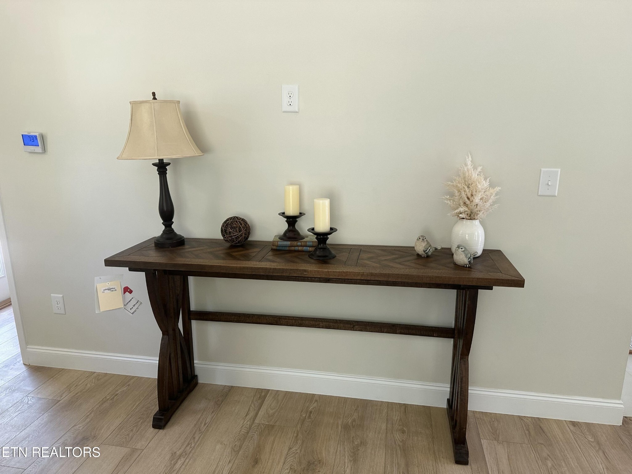 158 California Ave Property Photo 13