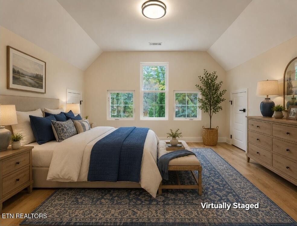 158 California Ave Property Photo 18