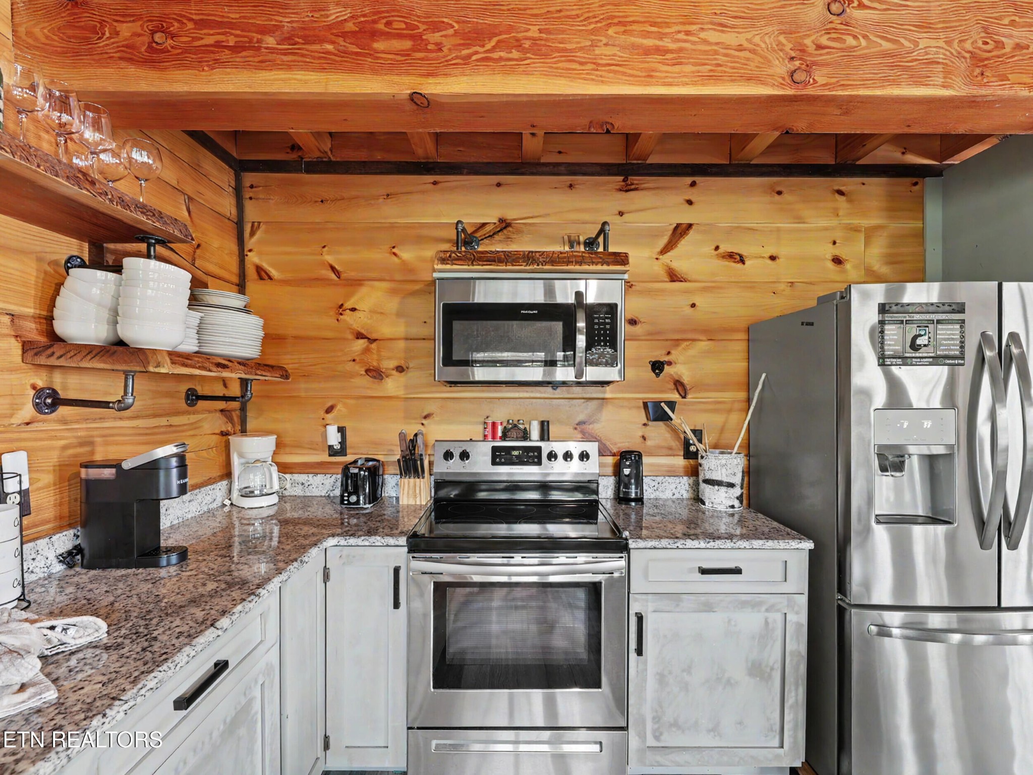1448 Red Cedar Lane Property Photo 11