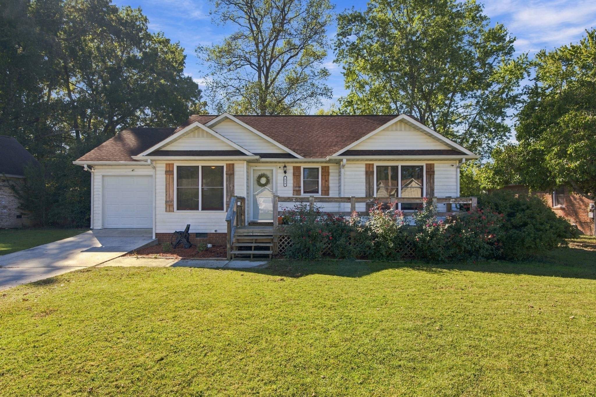 114 Bradbury Ct Property Photo 1