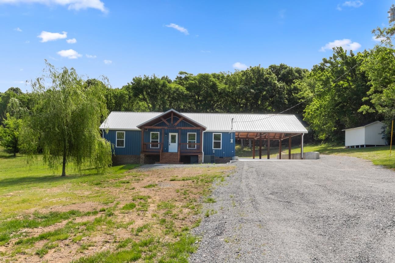 402 Cortner Hollow Rd Property Photo 3
