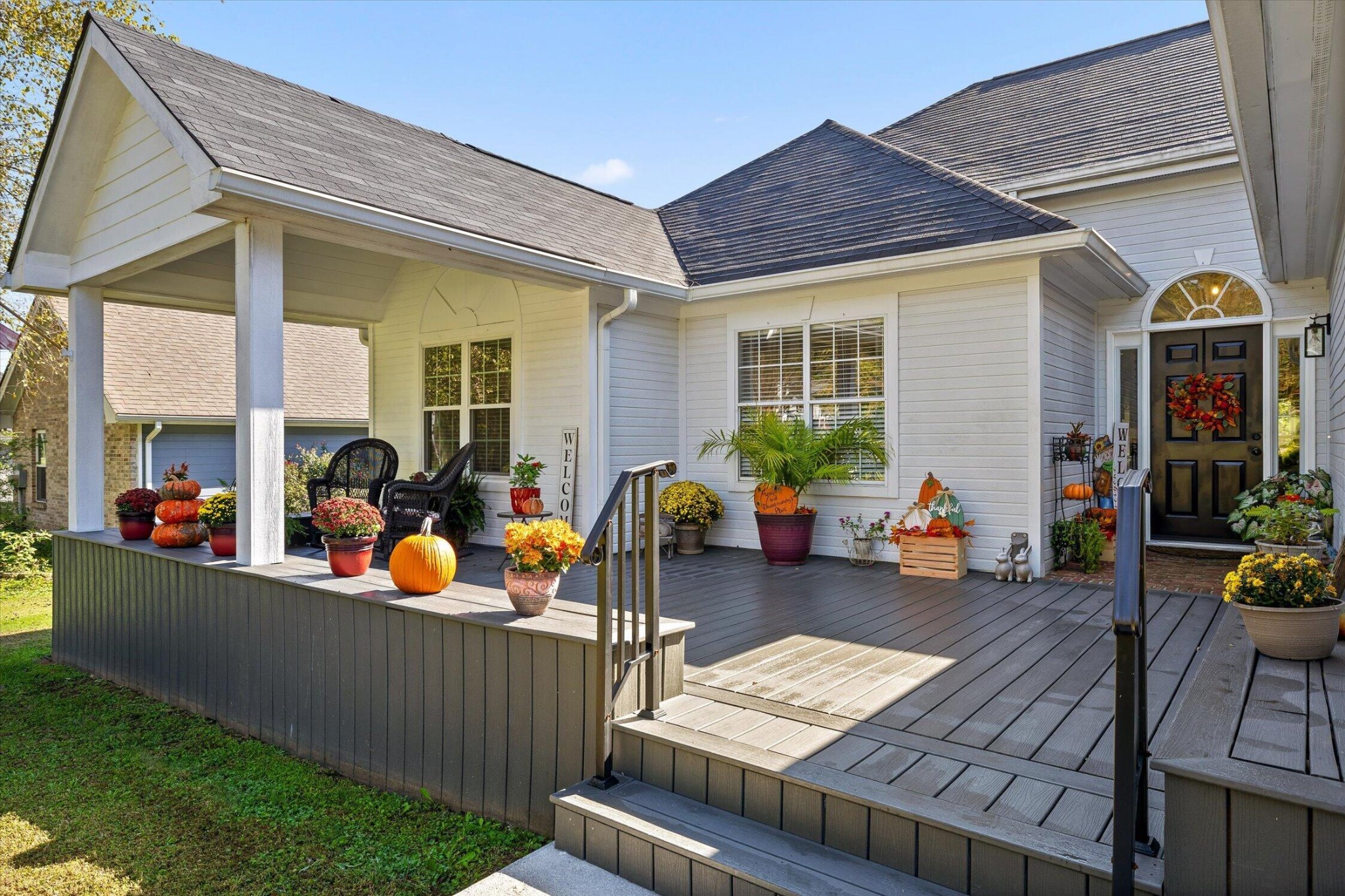 5710 Edgmon Road Property Photo 3