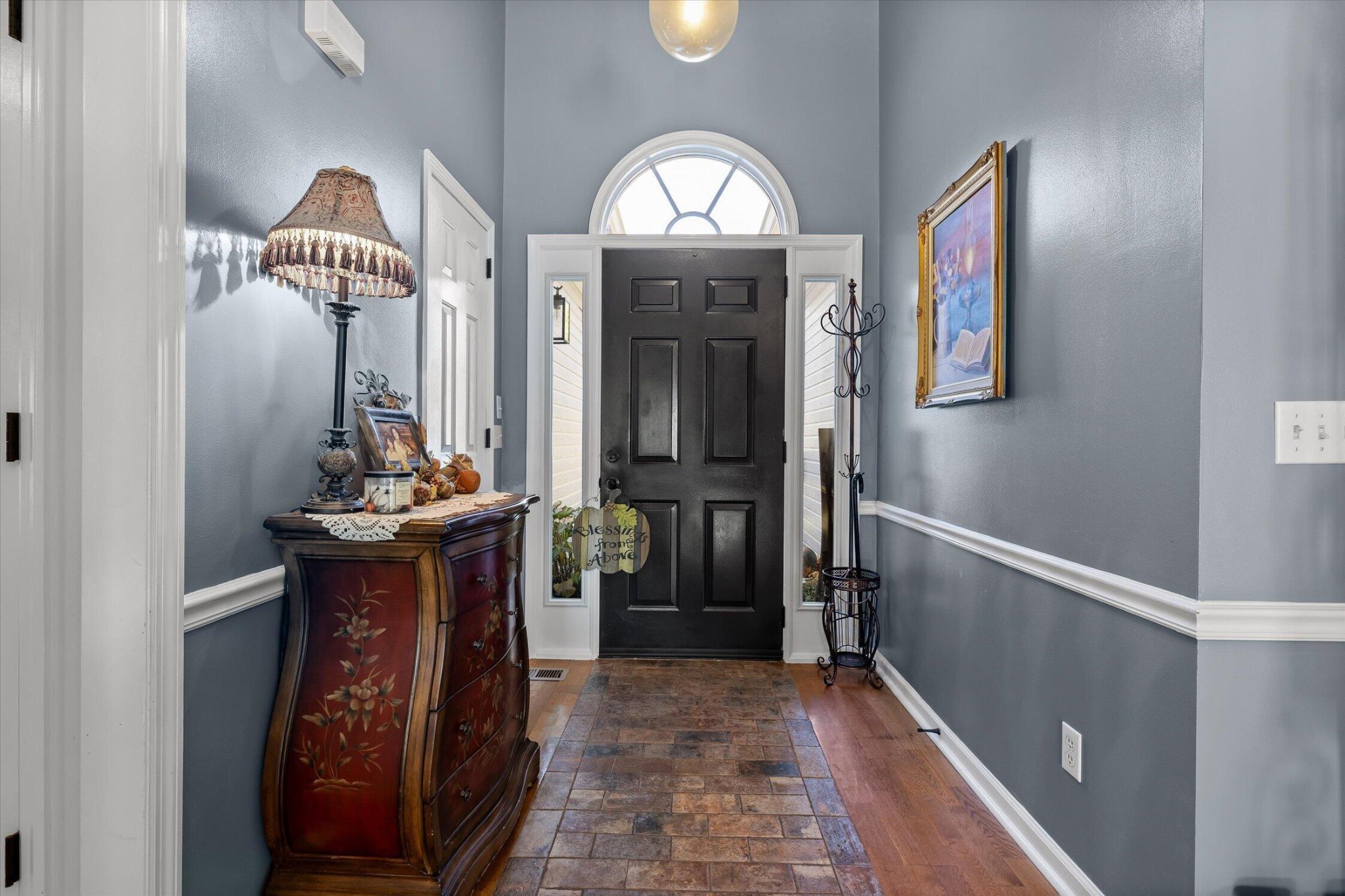 5710 Edgmon Road Property Photo 8