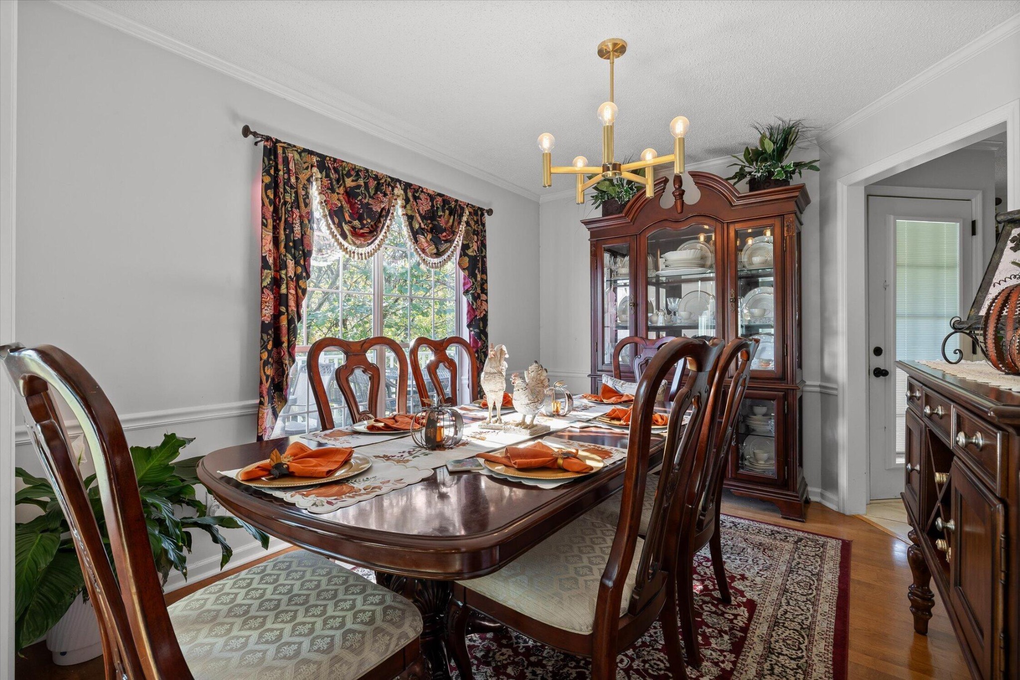 5710 Edgmon Road Property Photo 14