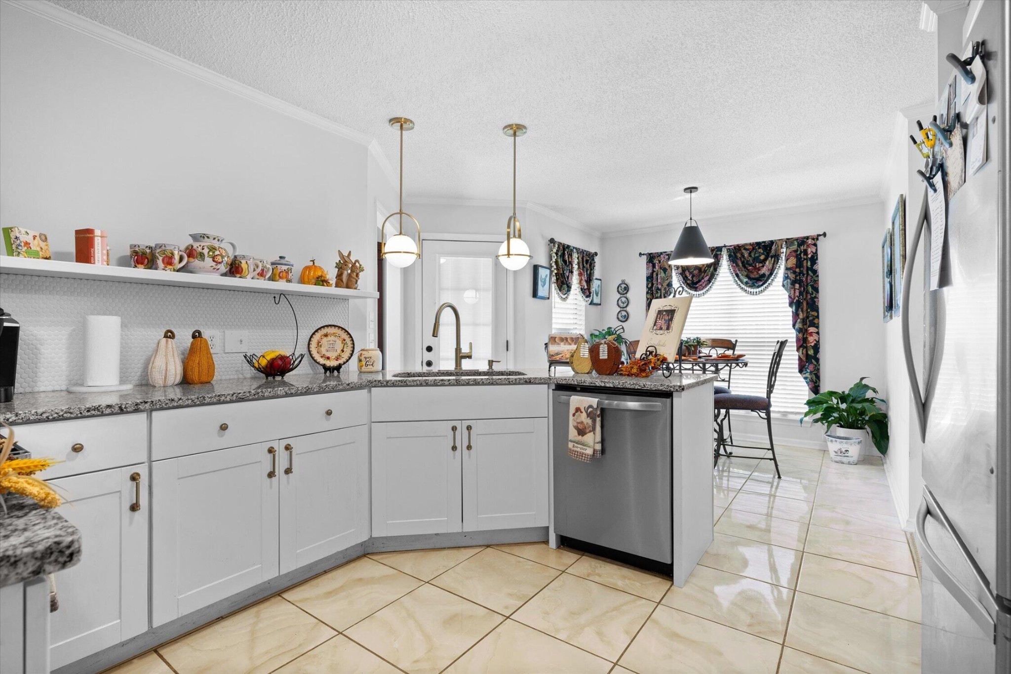 5710 Edgmon Road Property Photo 18