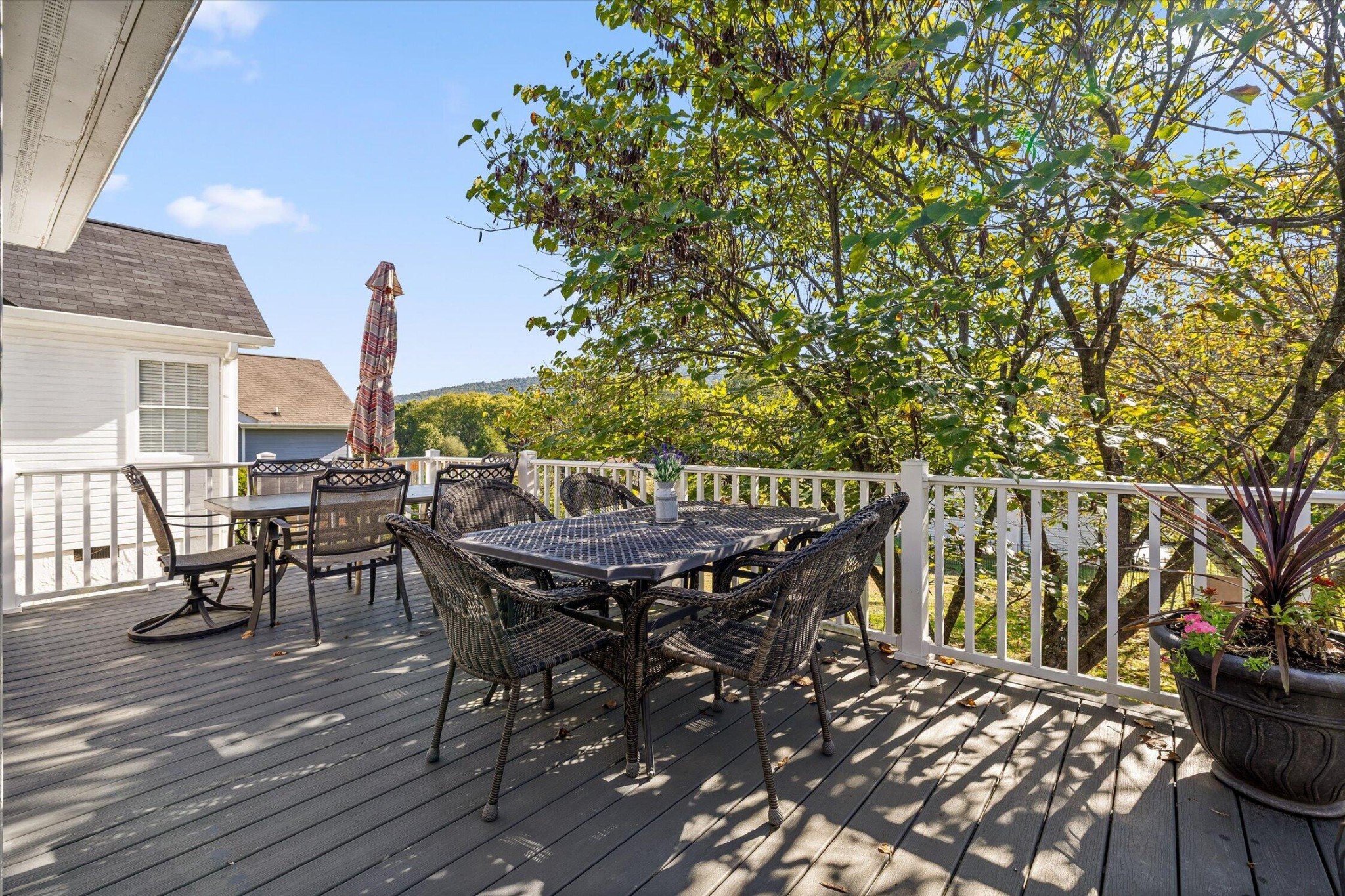 5710 Edgmon Road Property Photo 35