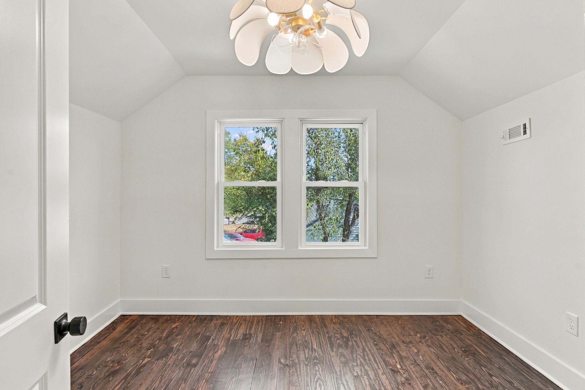 250 Madison Blvd Property Photo 30