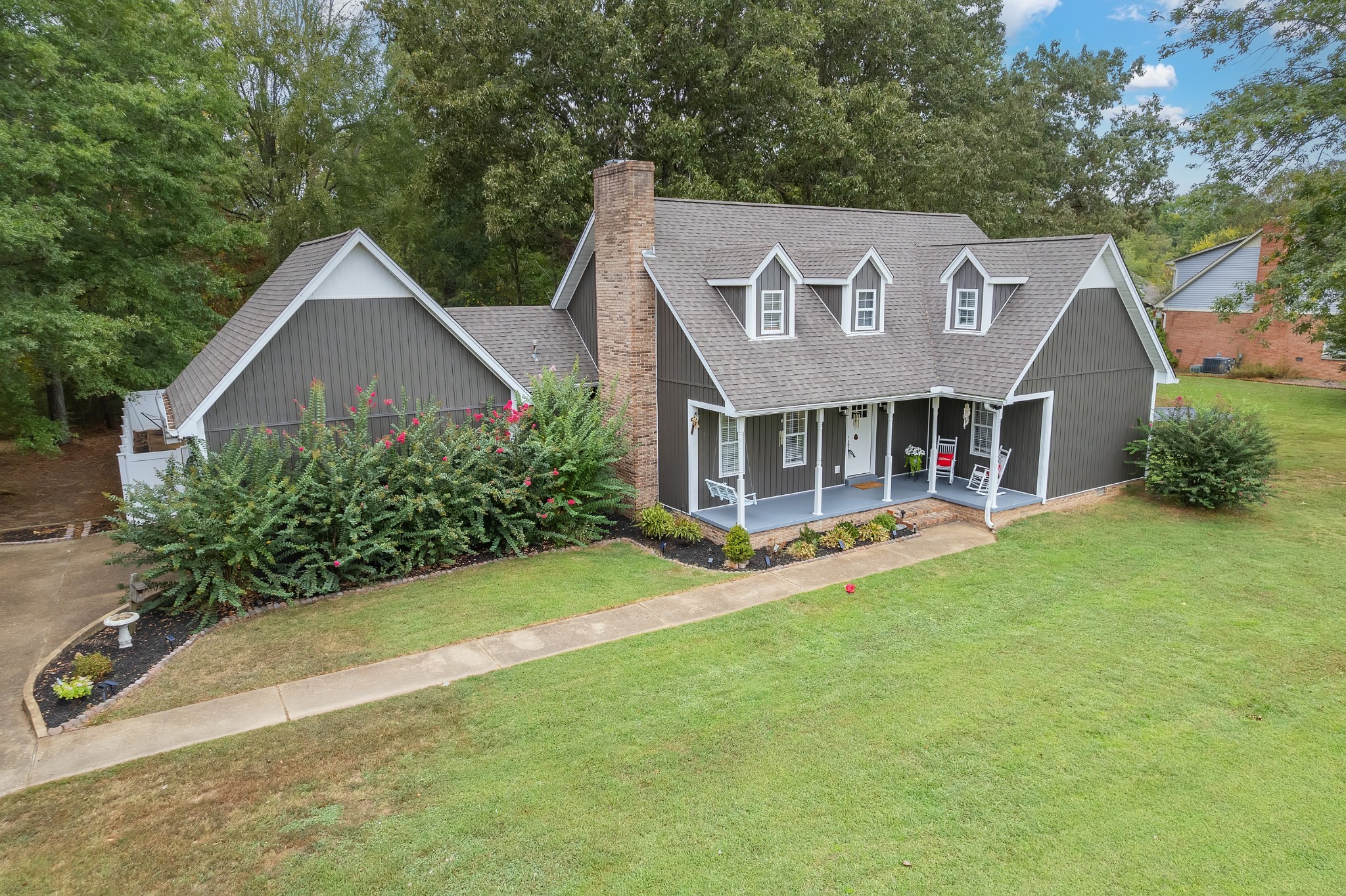 225 Meadowbrook Cir Property Photo 1
