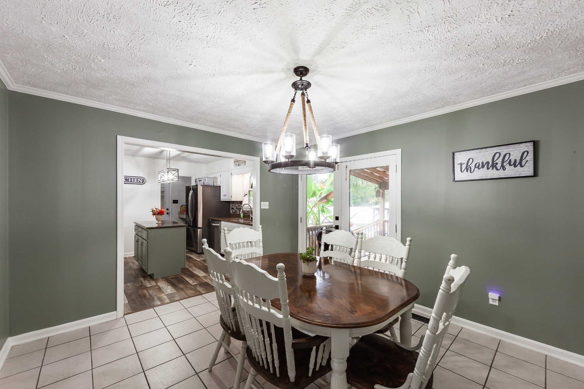 225 Meadowbrook Cir Property Photo 12