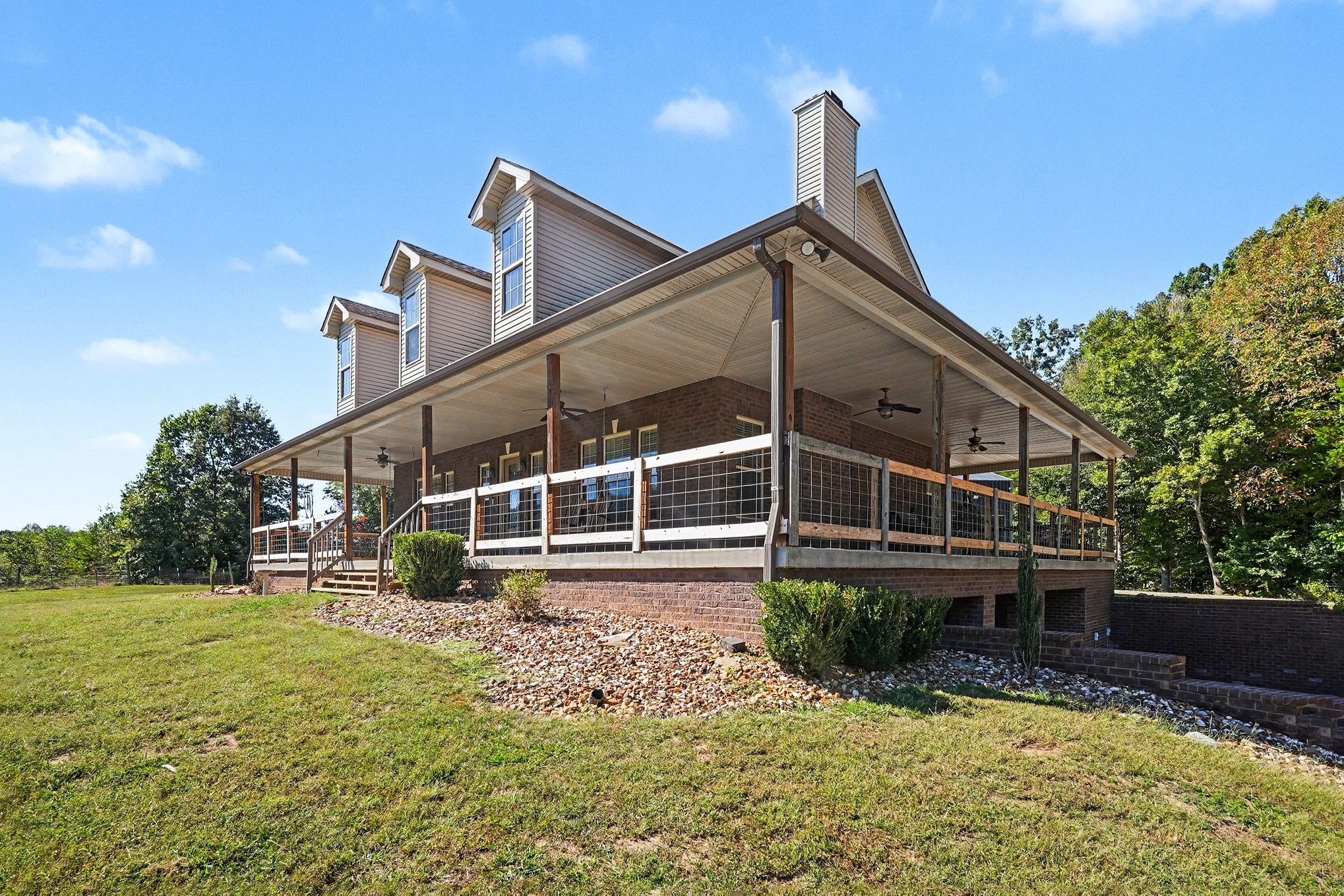 168 Camaro Dr Property Photo 7