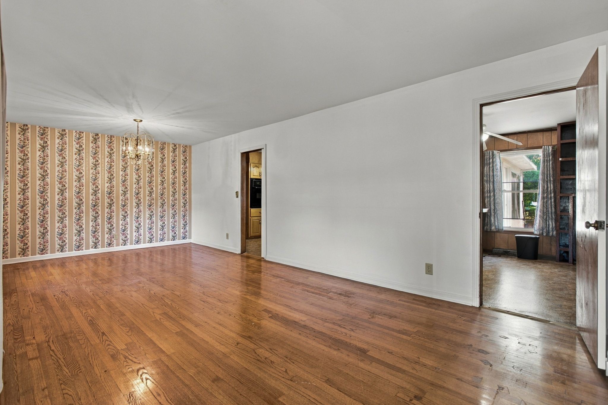 624 Crestland Dr Property Photo 6