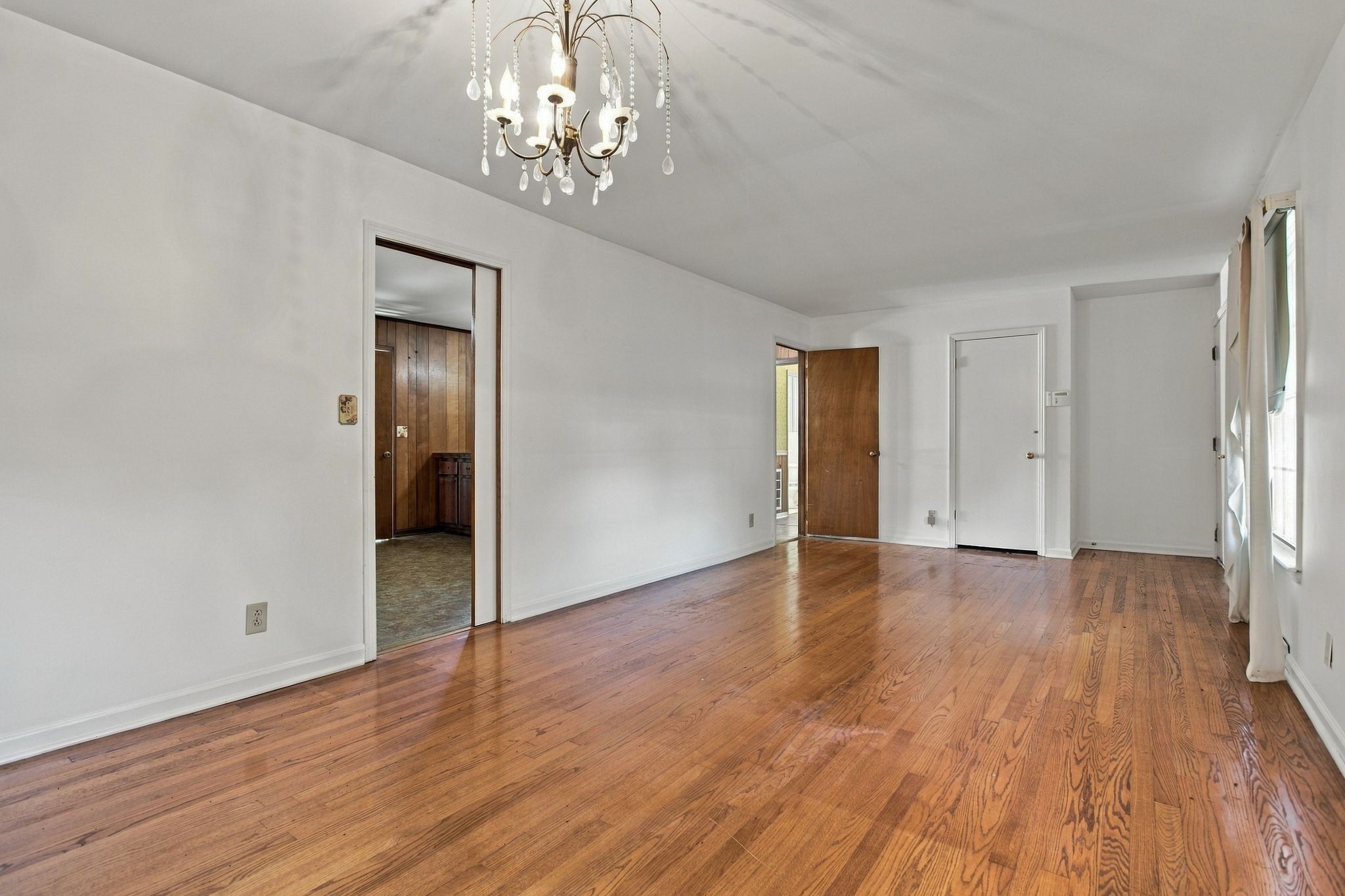 624 Crestland Dr Property Photo 9