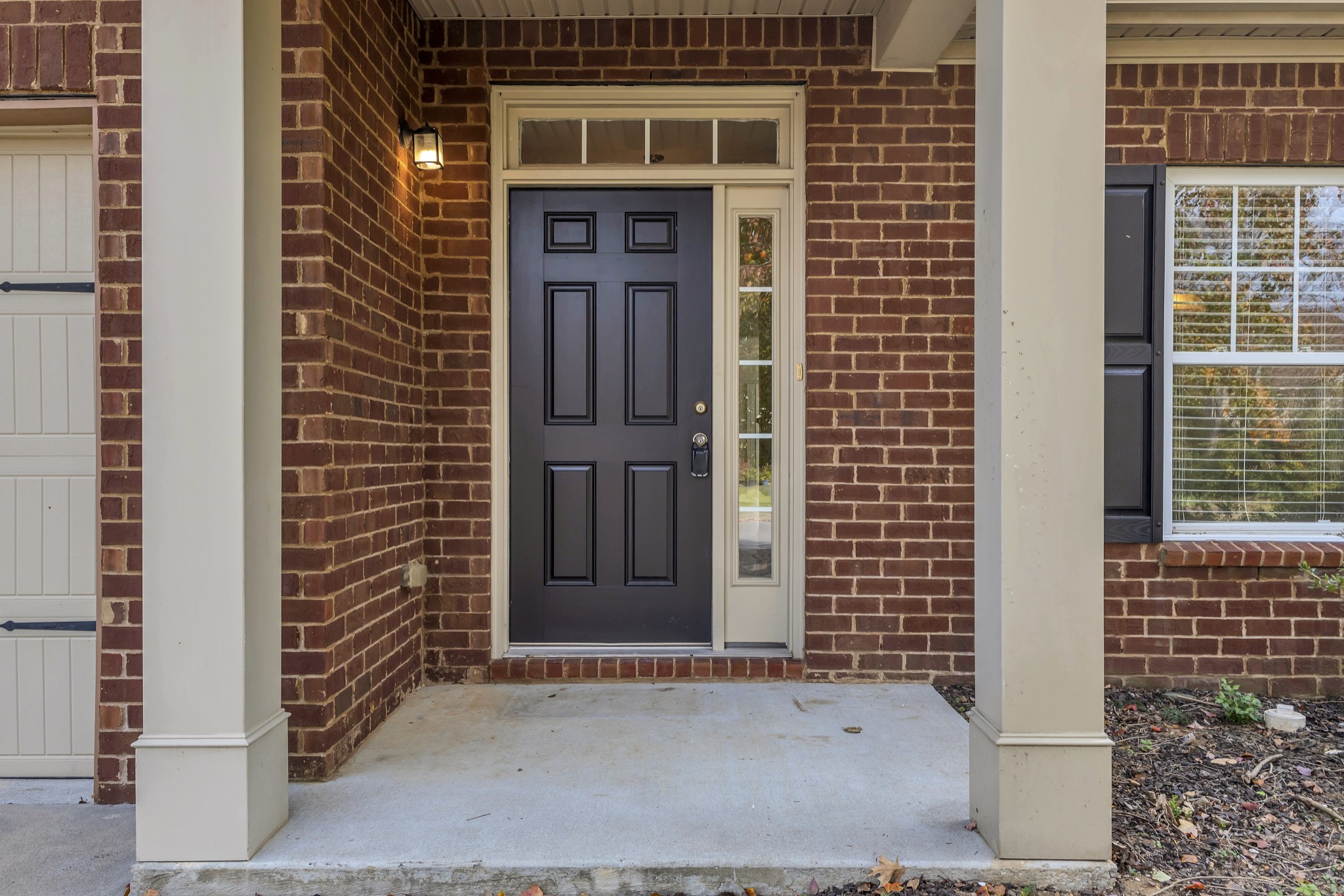 7336 Autumn Crossing Way Property Photo 4