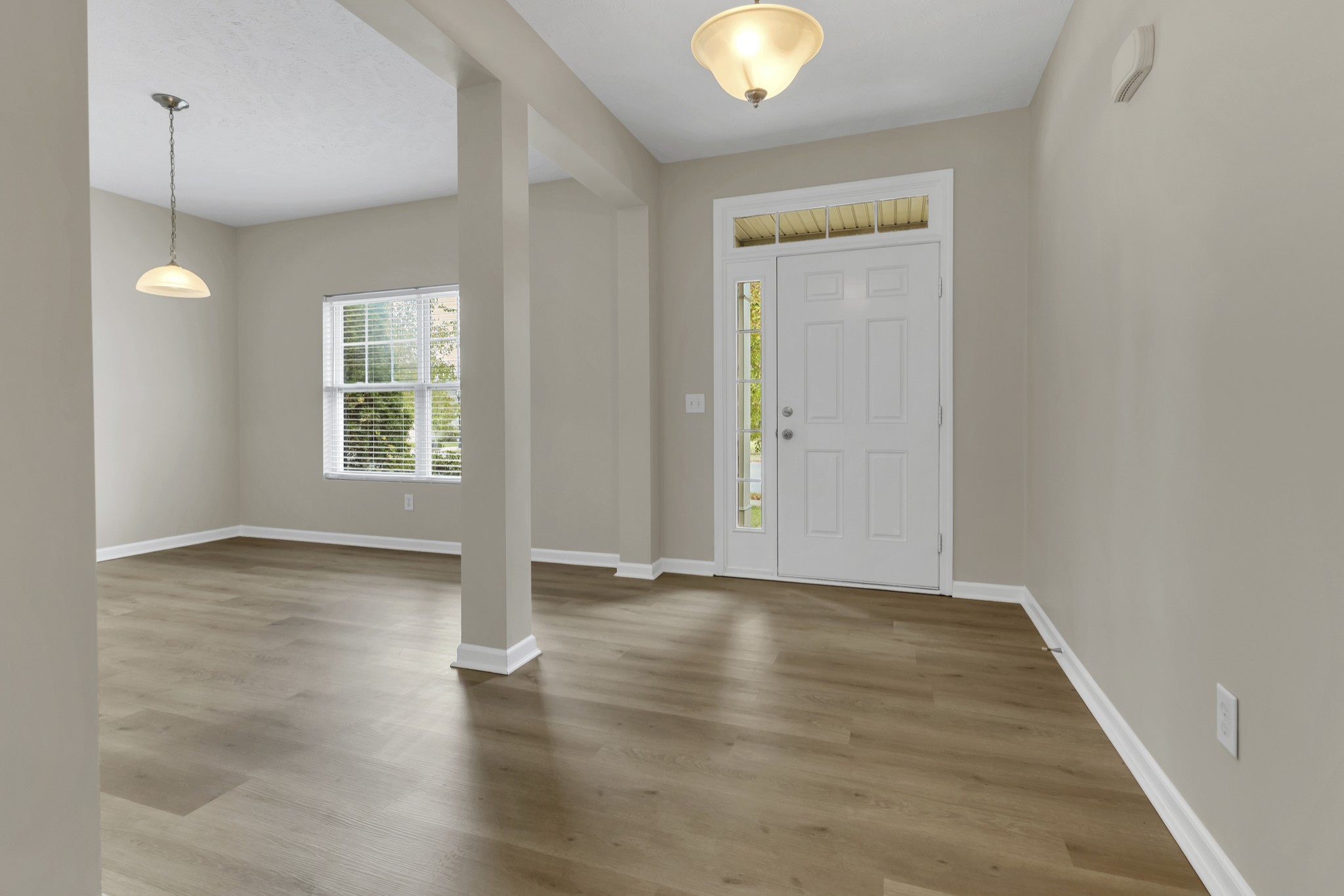 7336 Autumn Crossing Way Property Photo 6