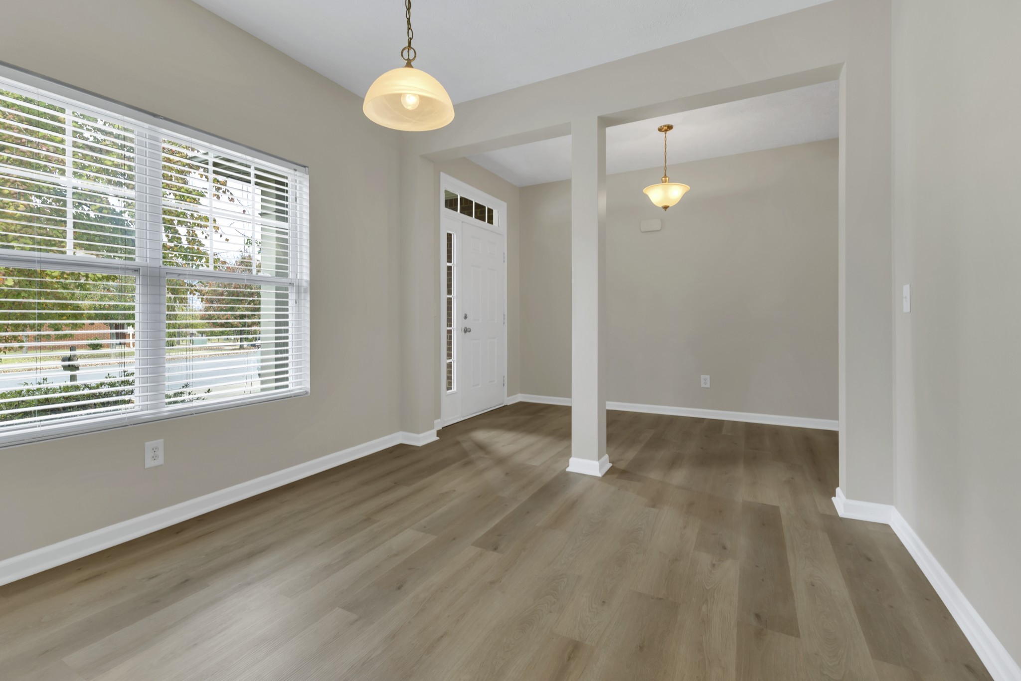 7336 Autumn Crossing Way Property Photo 8