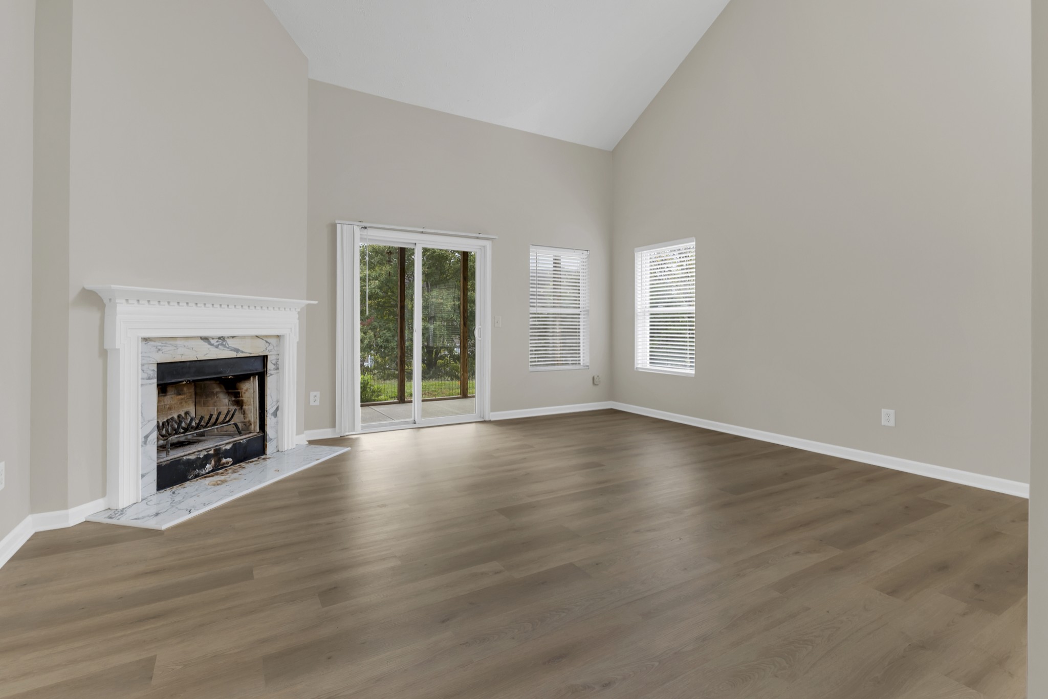 7336 Autumn Crossing Way Property Photo 10