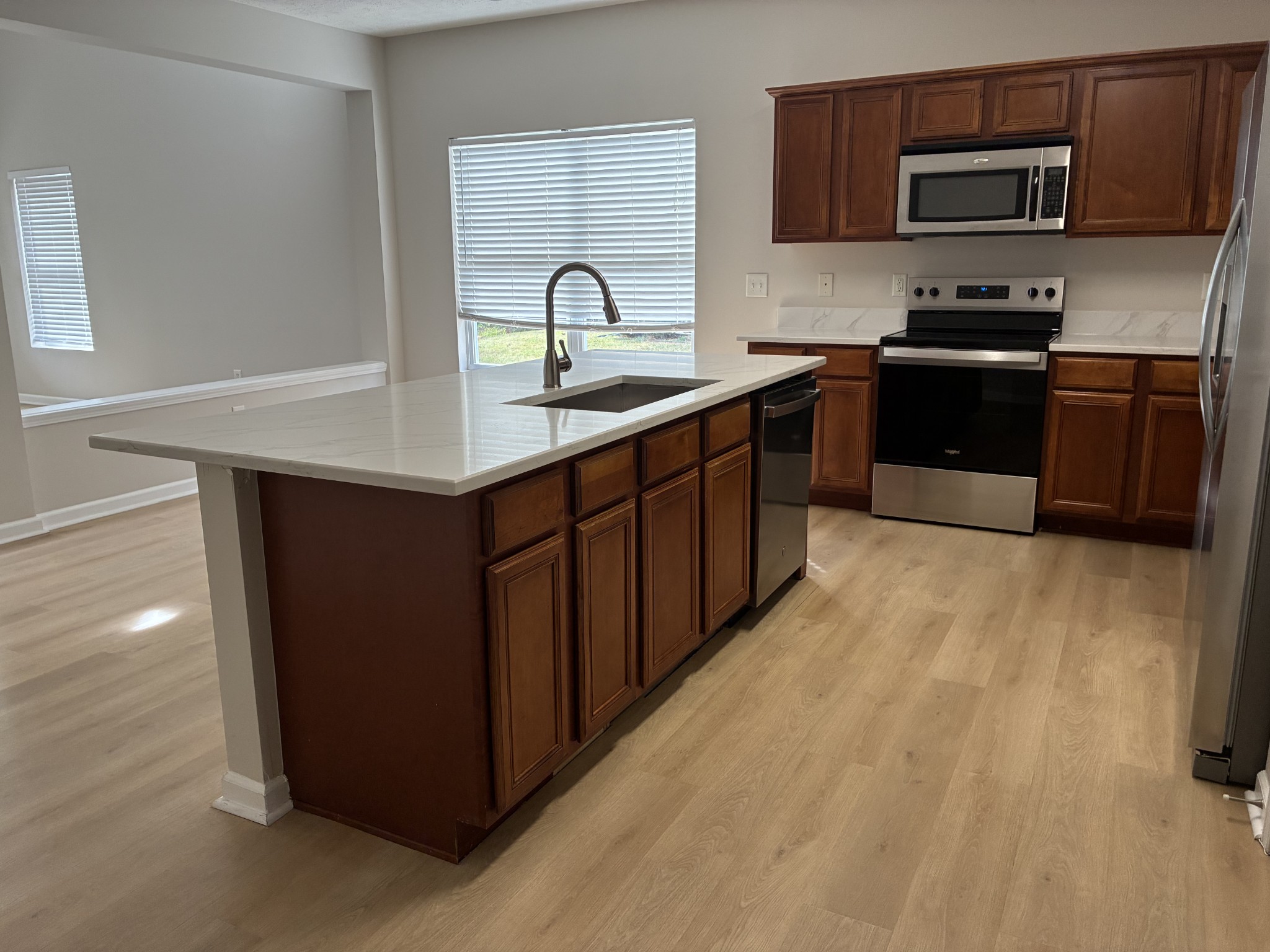 7336 Autumn Crossing Way Property Photo 14