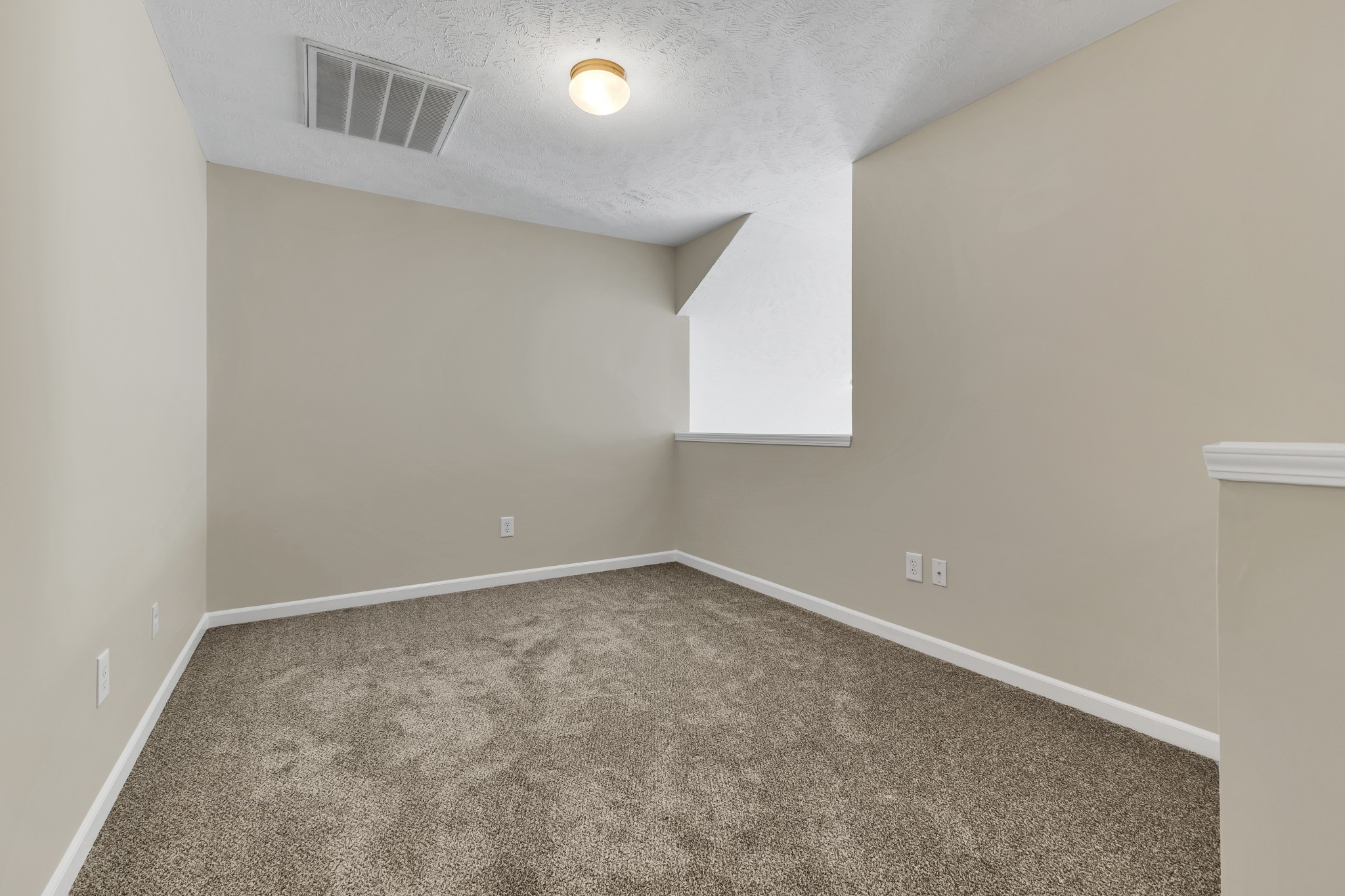 7336 Autumn Crossing Way Property Photo 28