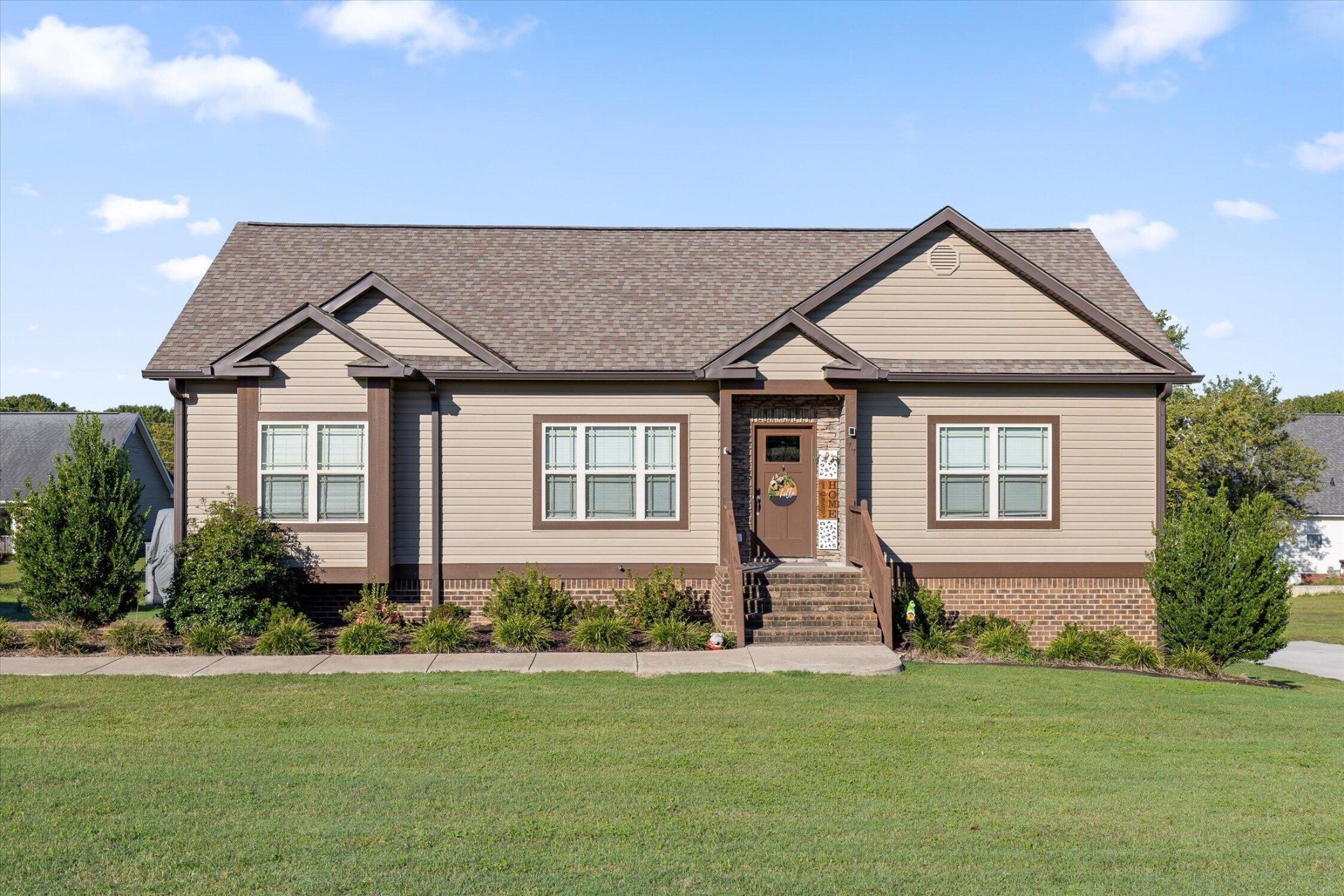 77 Donna Lee Drive