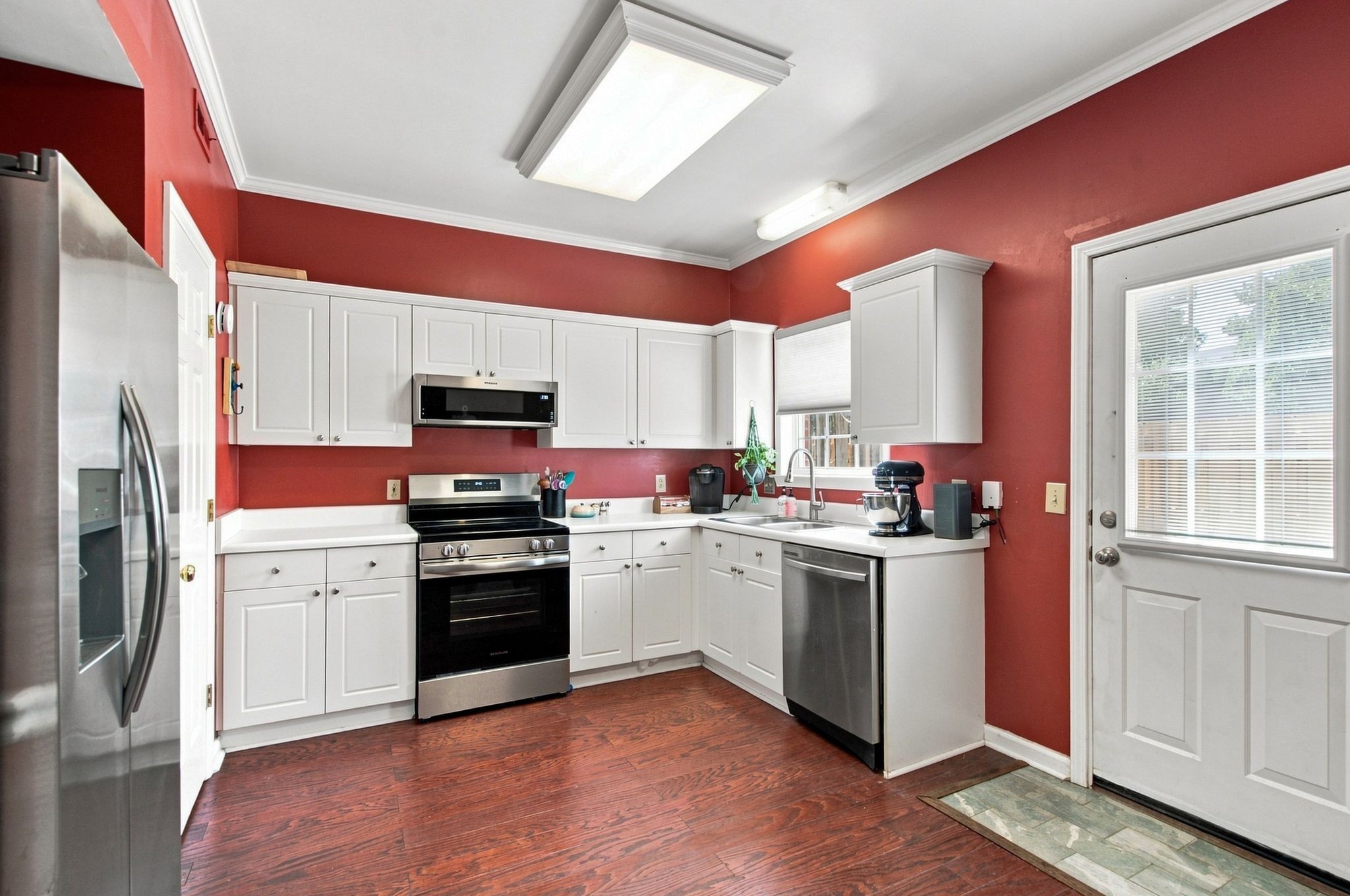 2121 Highway 12, S Property Photo 9