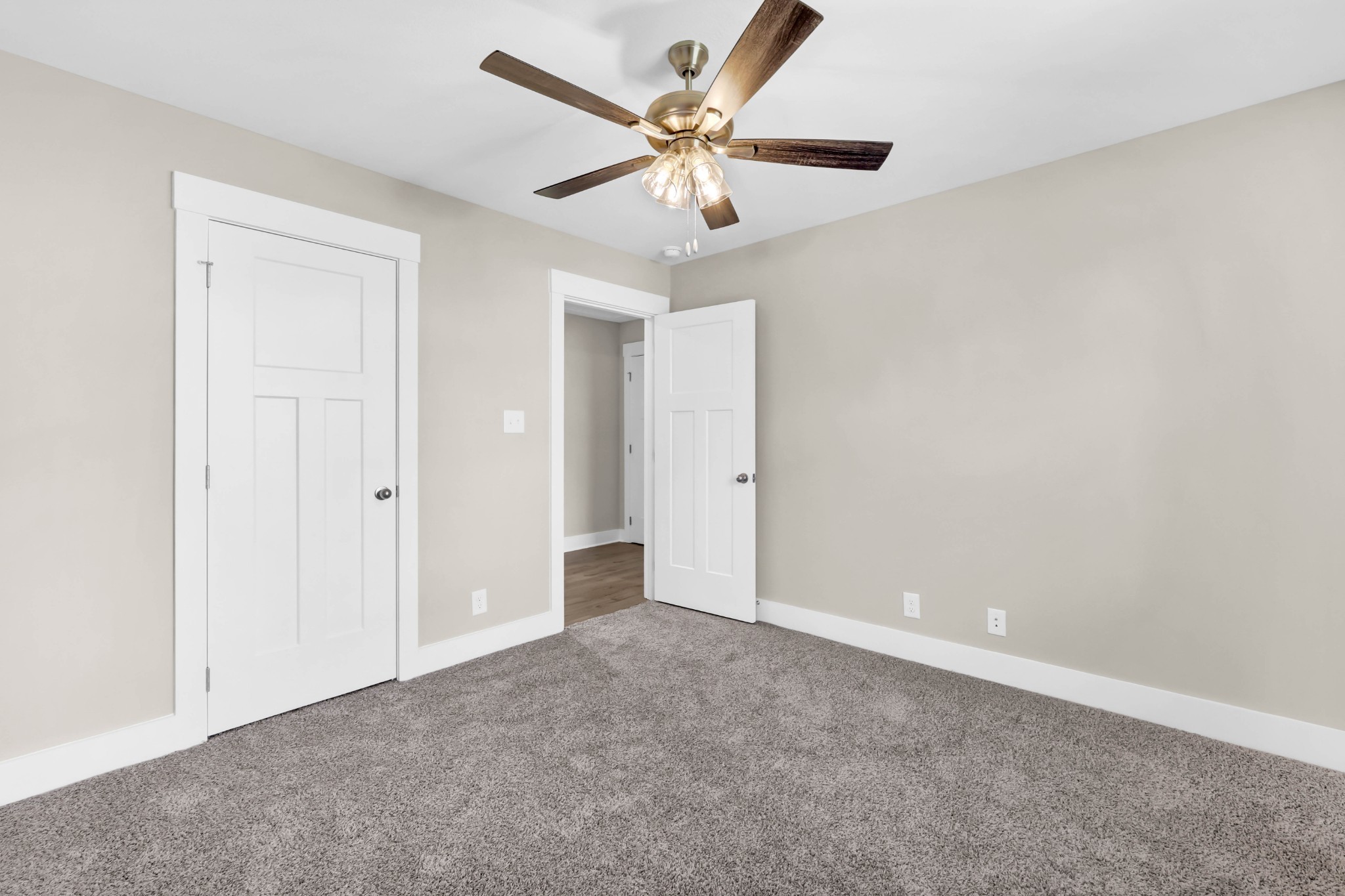 363 Hugh Hunter Property Photo 18