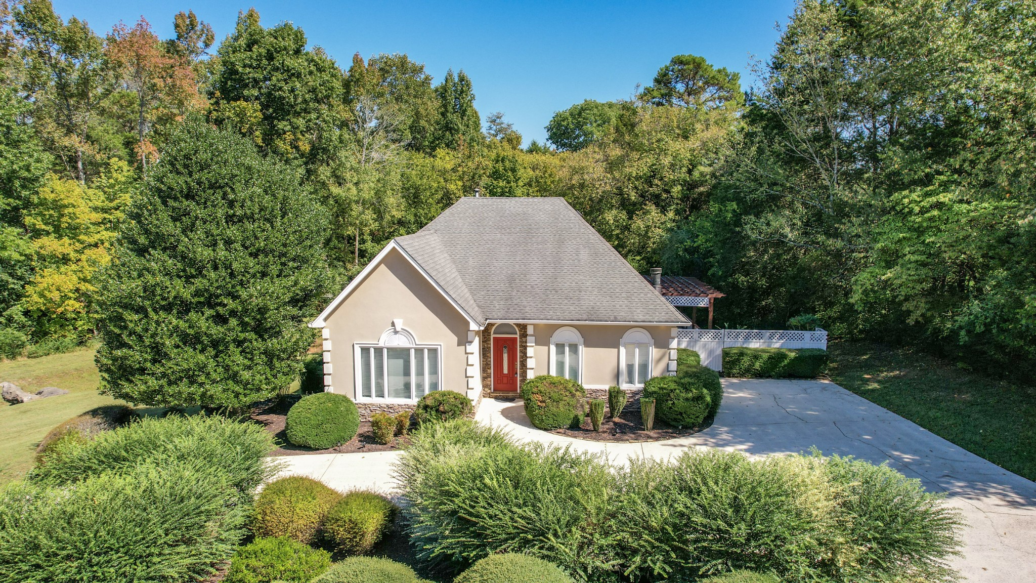 210 Anatole Ln, Nw Property Photo 1