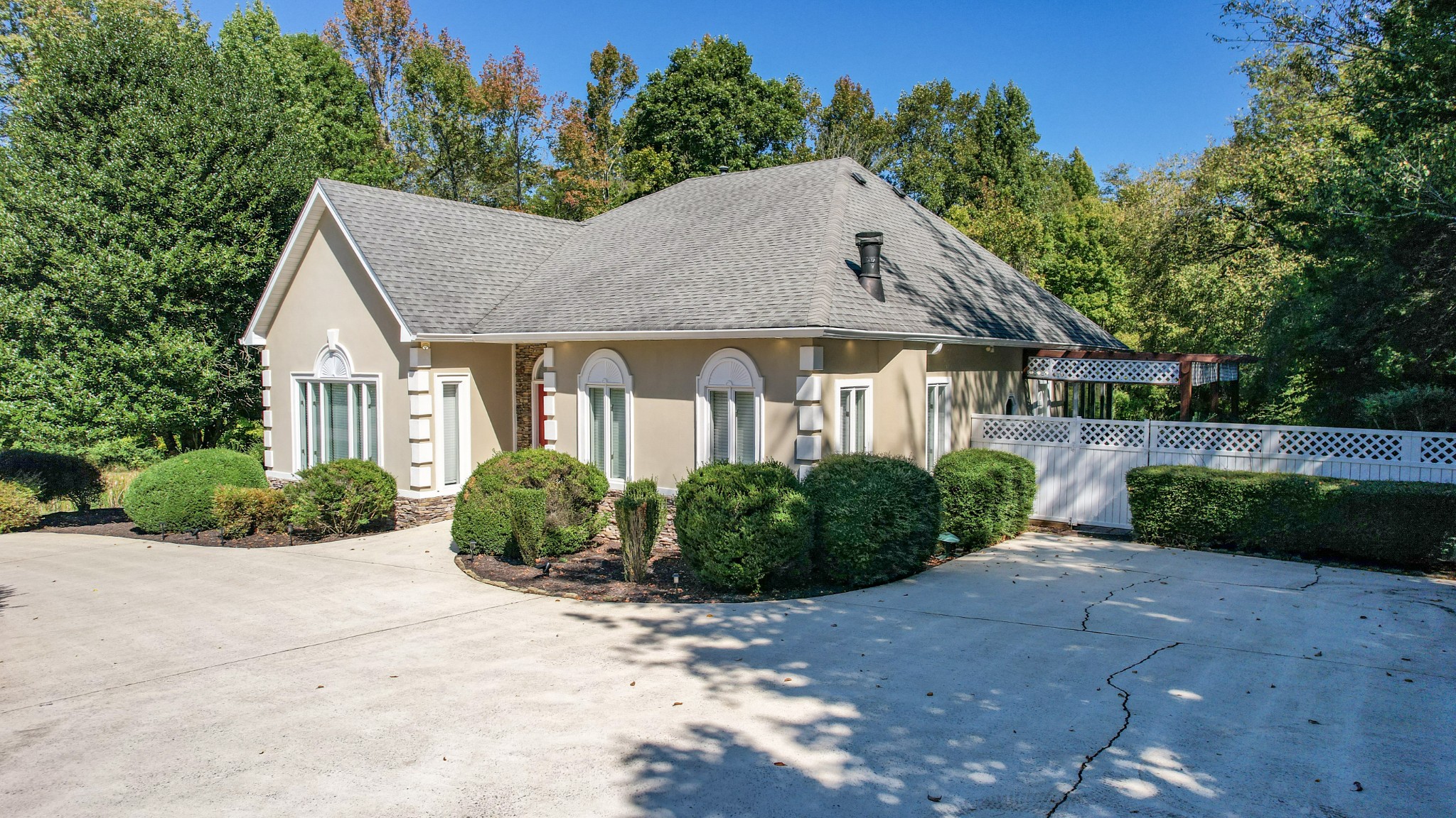 210 Anatole Ln, Nw Property Photo 64