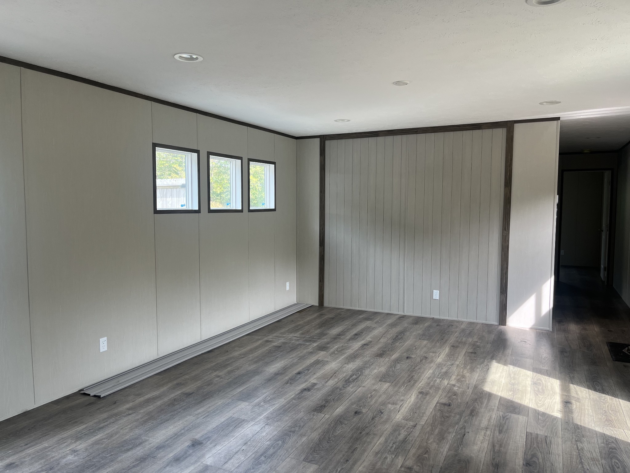 2 Kaylee Ln Property Photo 2