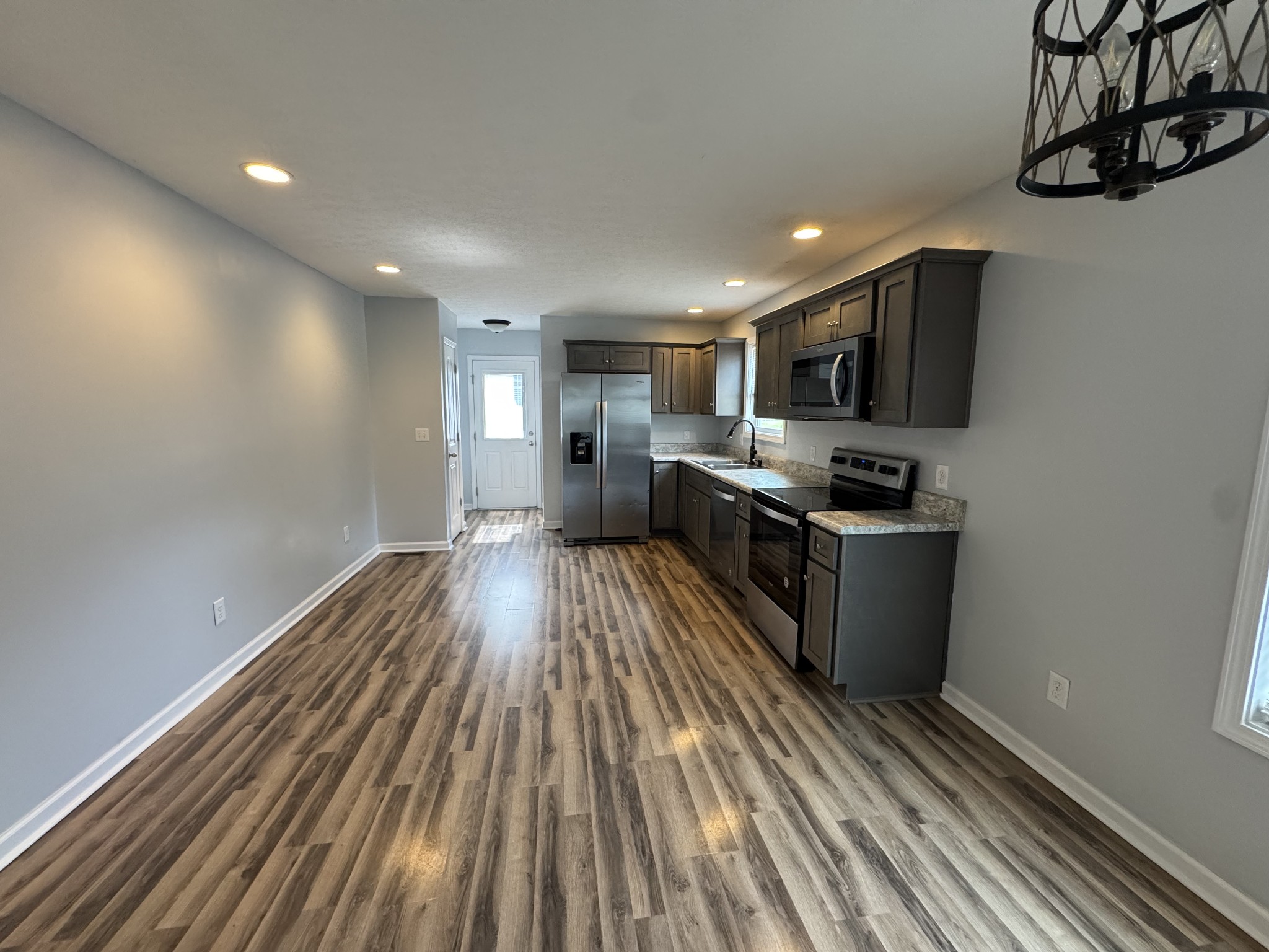 302 College St Property Photo 5