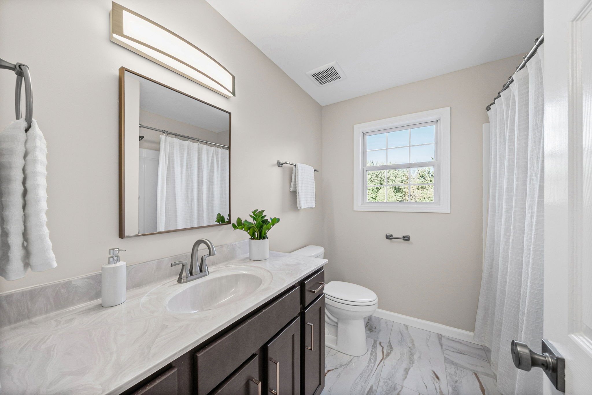 1823 Needmore Road Property Photo 20