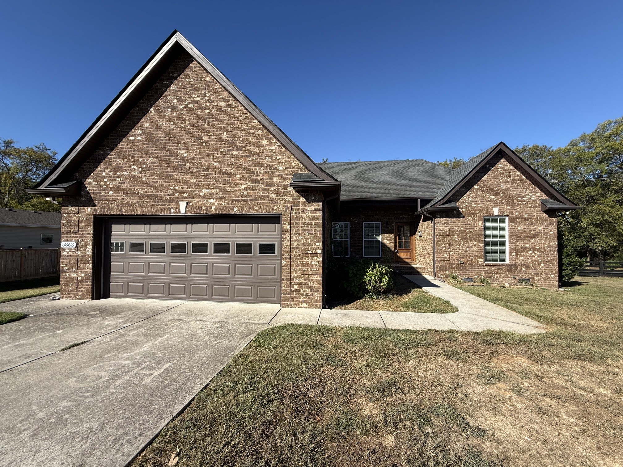 5863 Villa Way Property Photo 1
