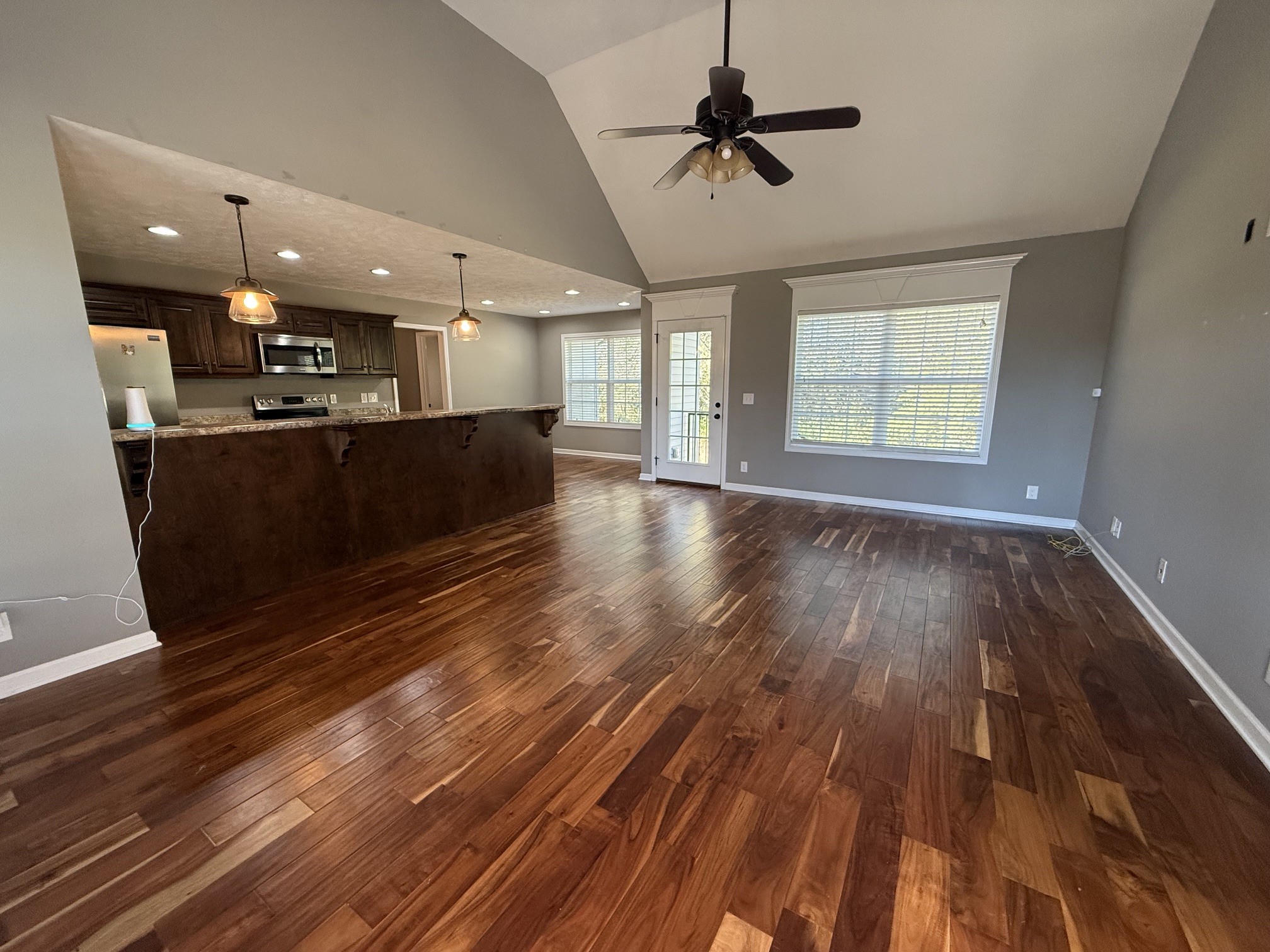 5863 Villa Way Property Photo 2