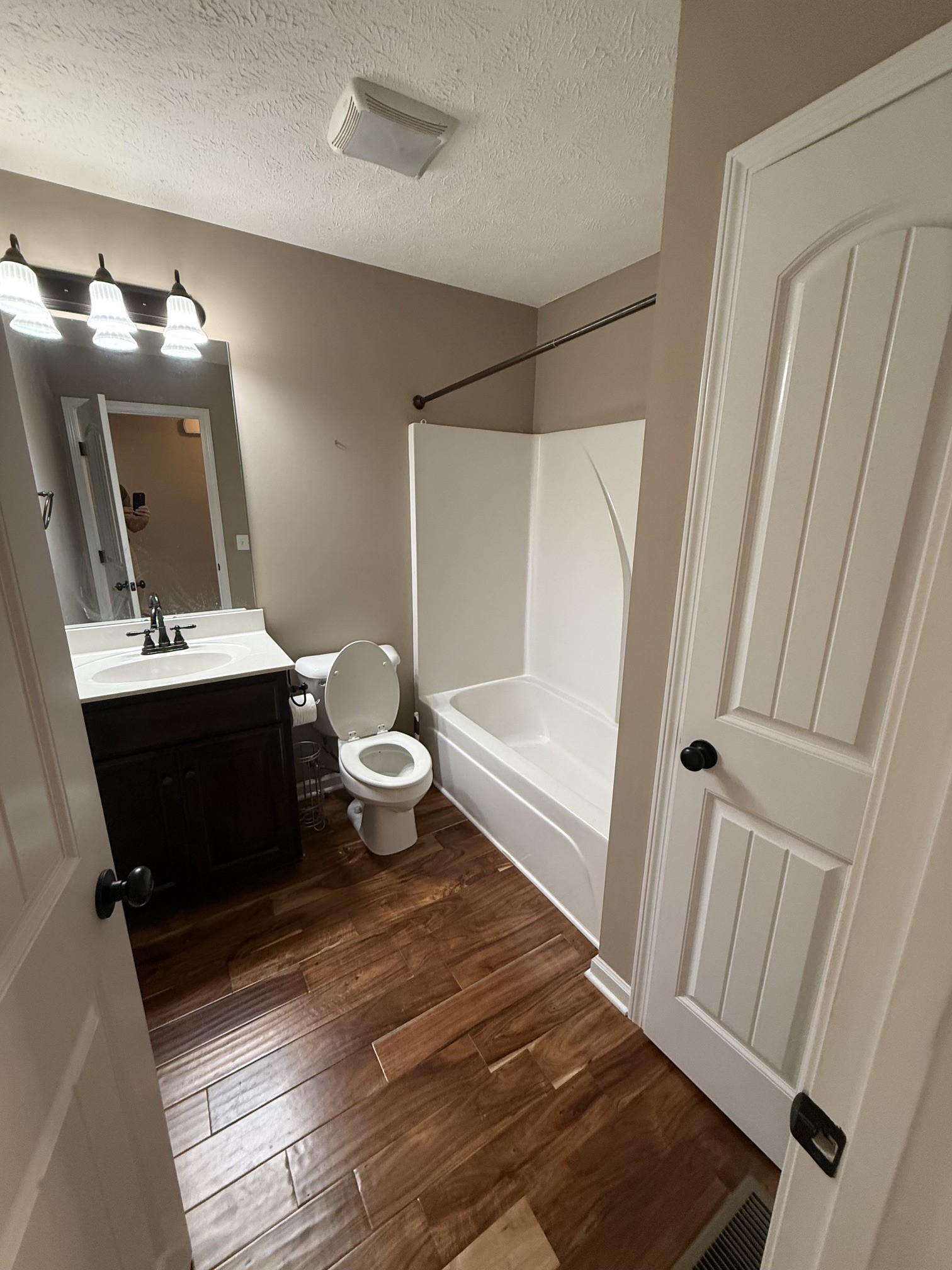 5863 Villa Way Property Photo 11
