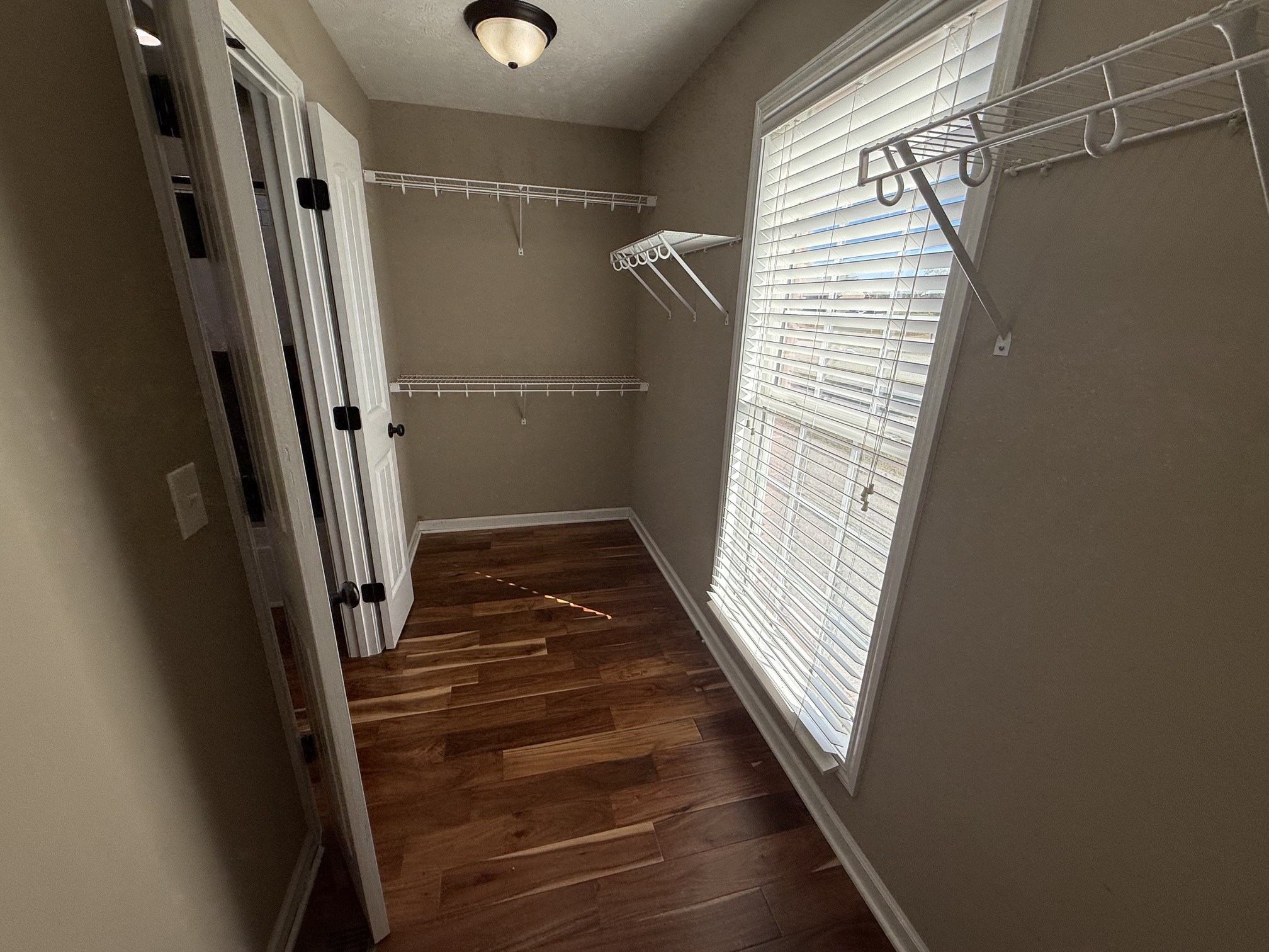 5863 Villa Way Property Photo 18