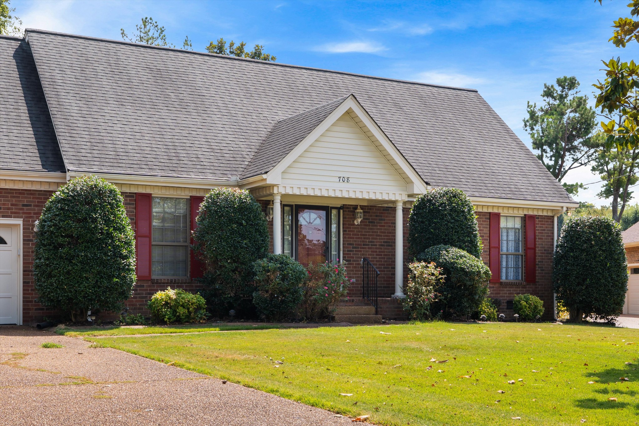 708 Saddle Trail Ct Property Photo 1
