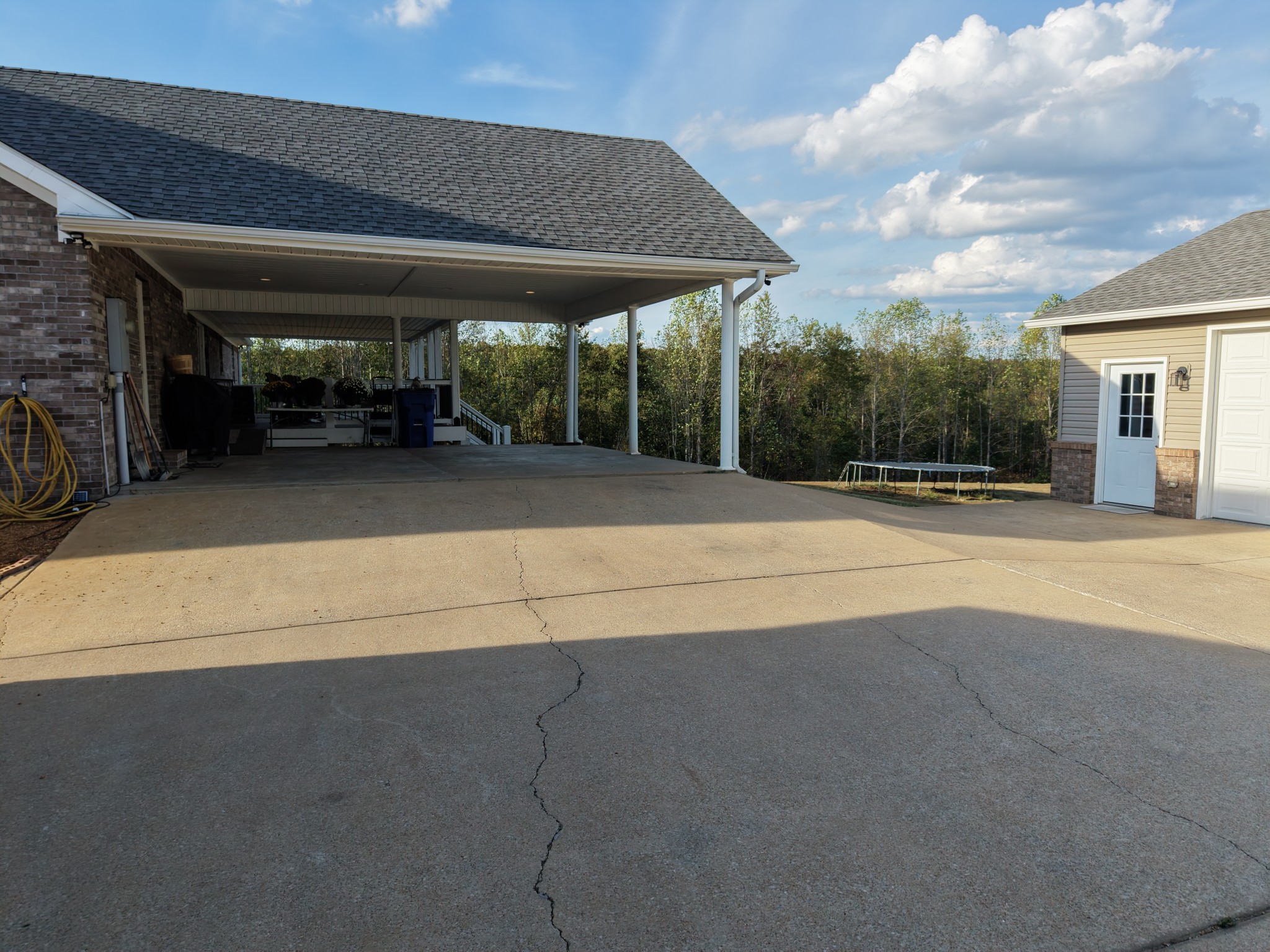 147 Edgehill Ln Property Photo 14