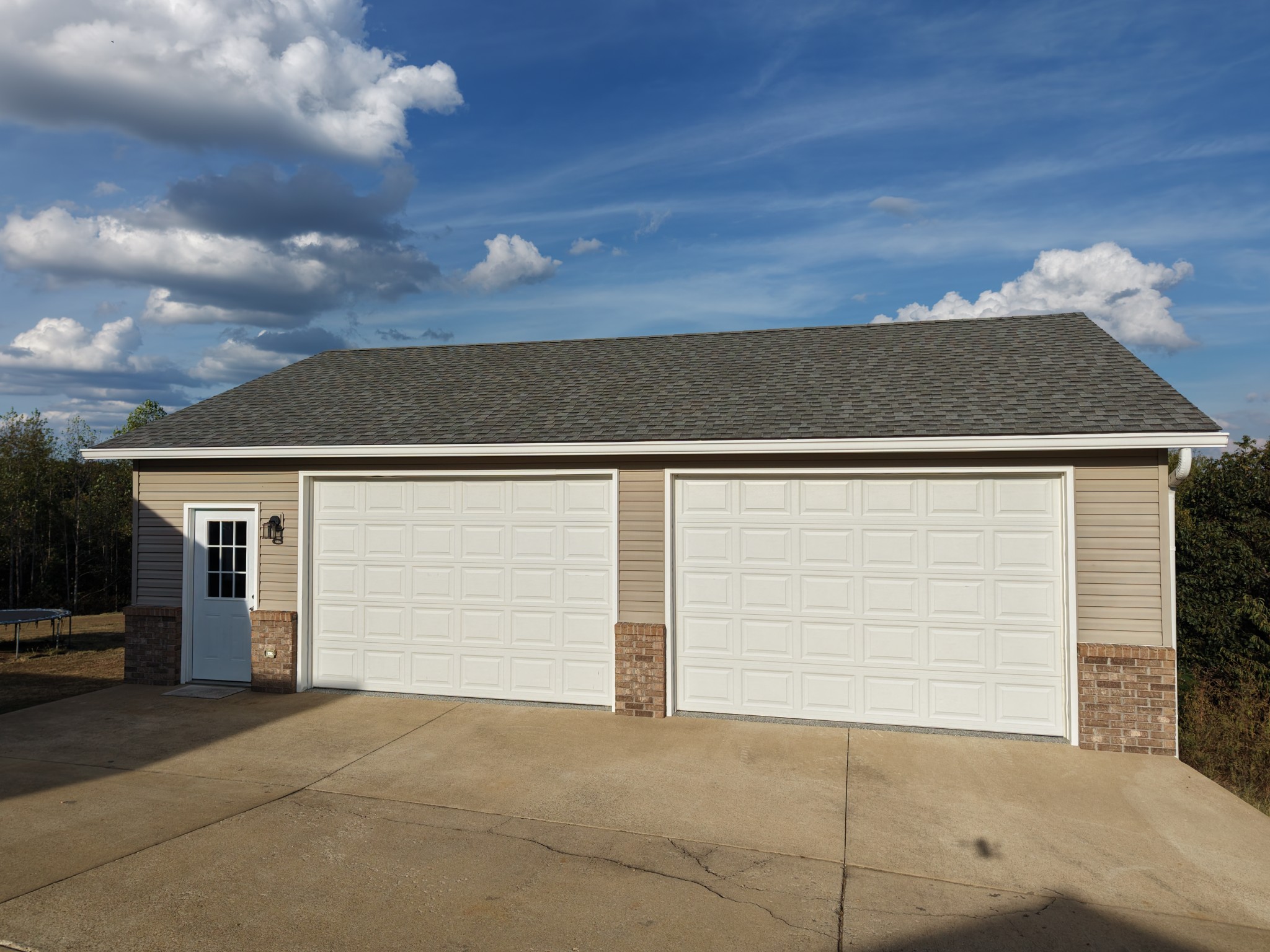 147 Edgehill Ln Property Photo 17