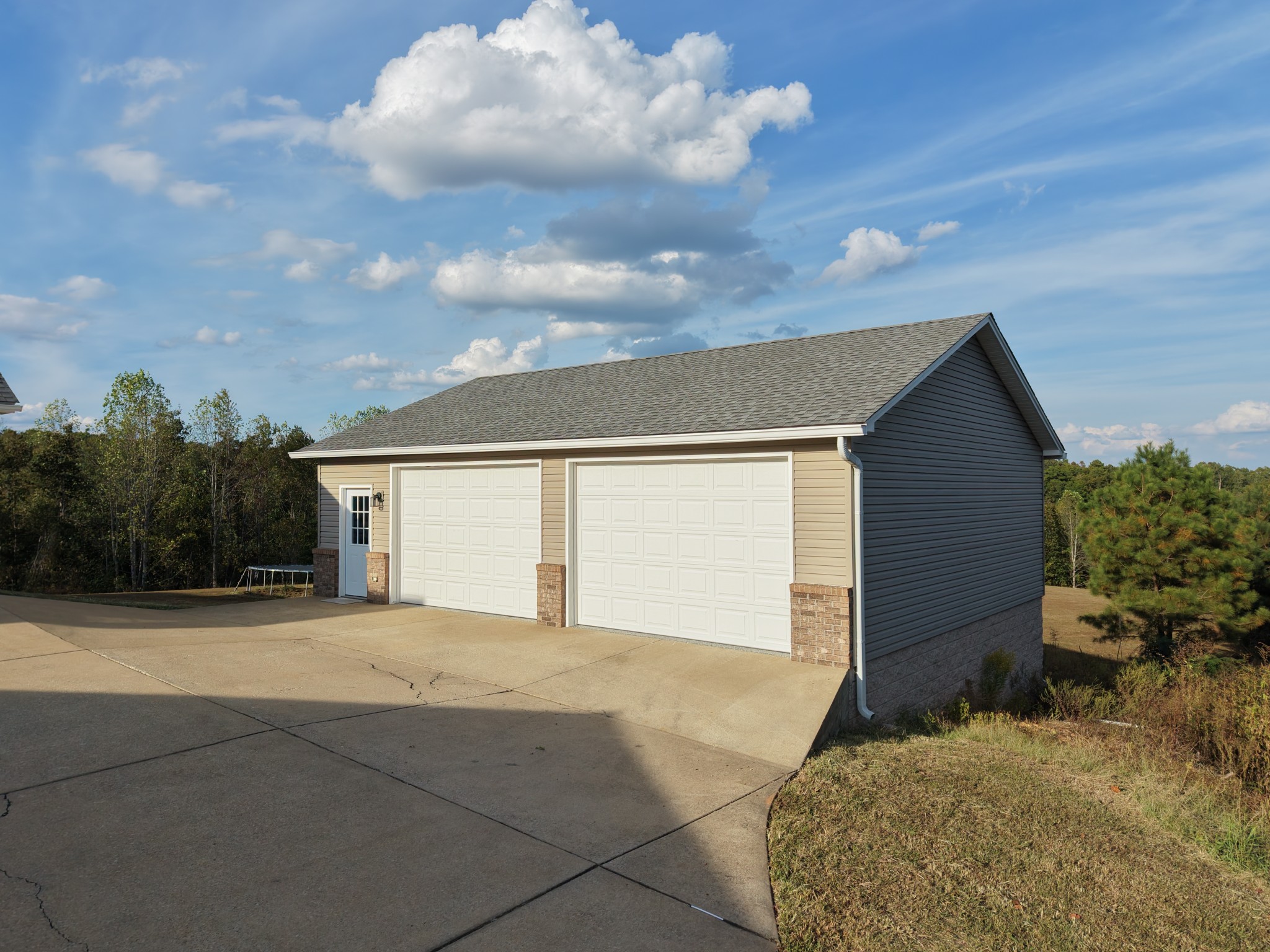 147 Edgehill Ln Property Photo 18