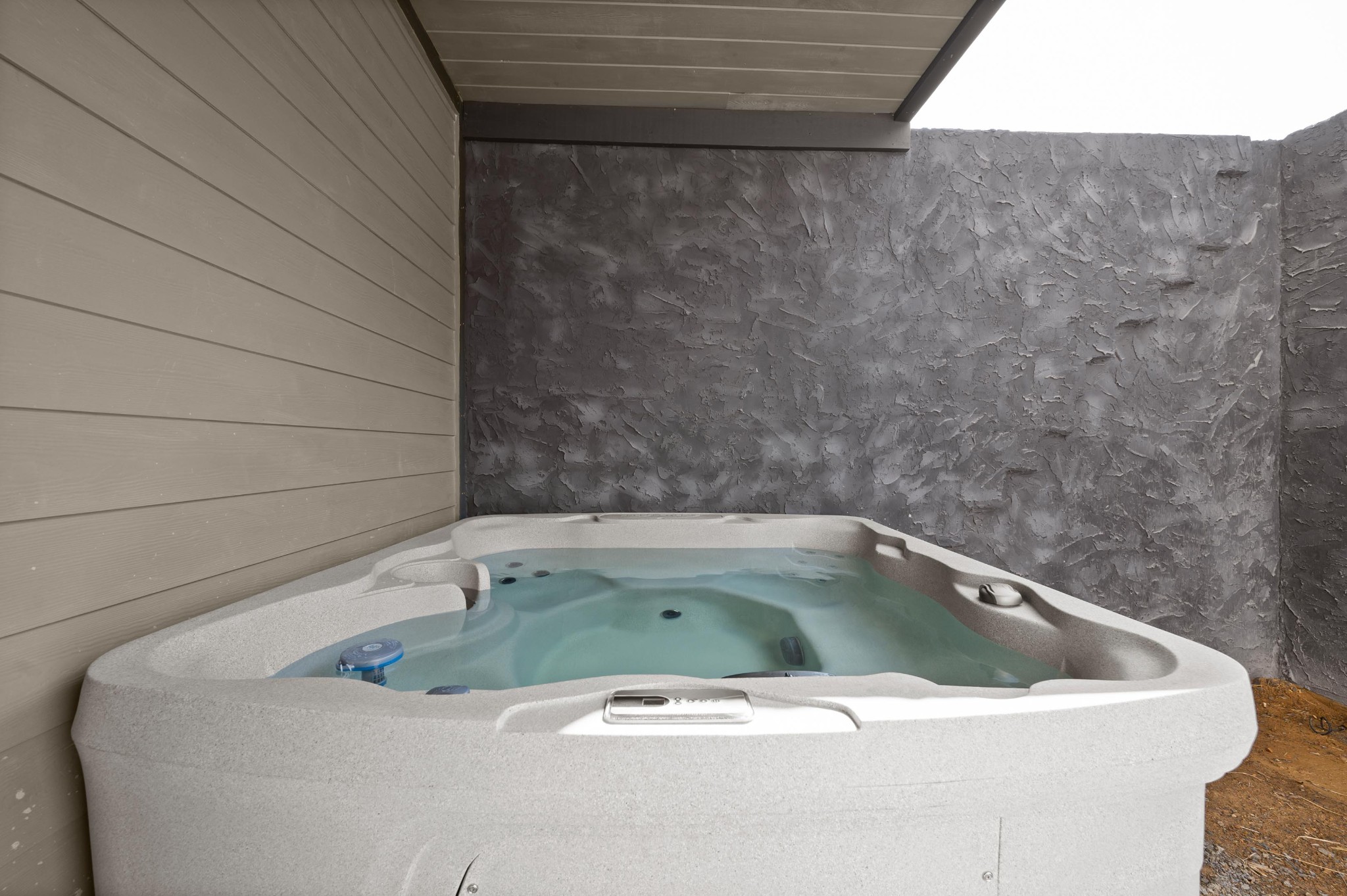 1654 Veterans Blvd Property Photo 41