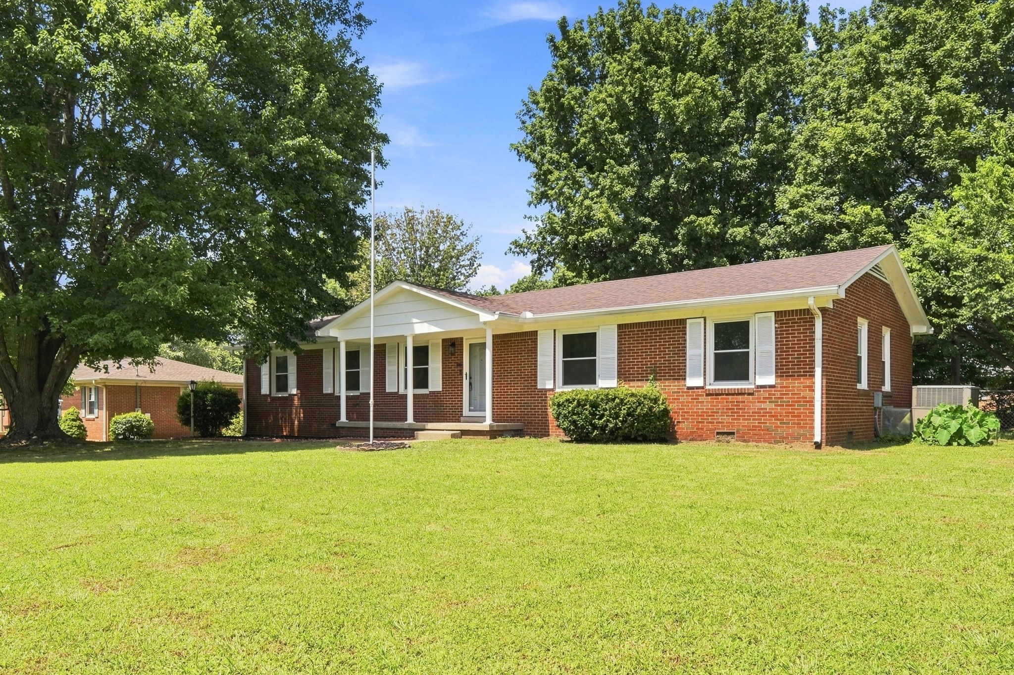 214 Stonewall Rd Property Photo 2