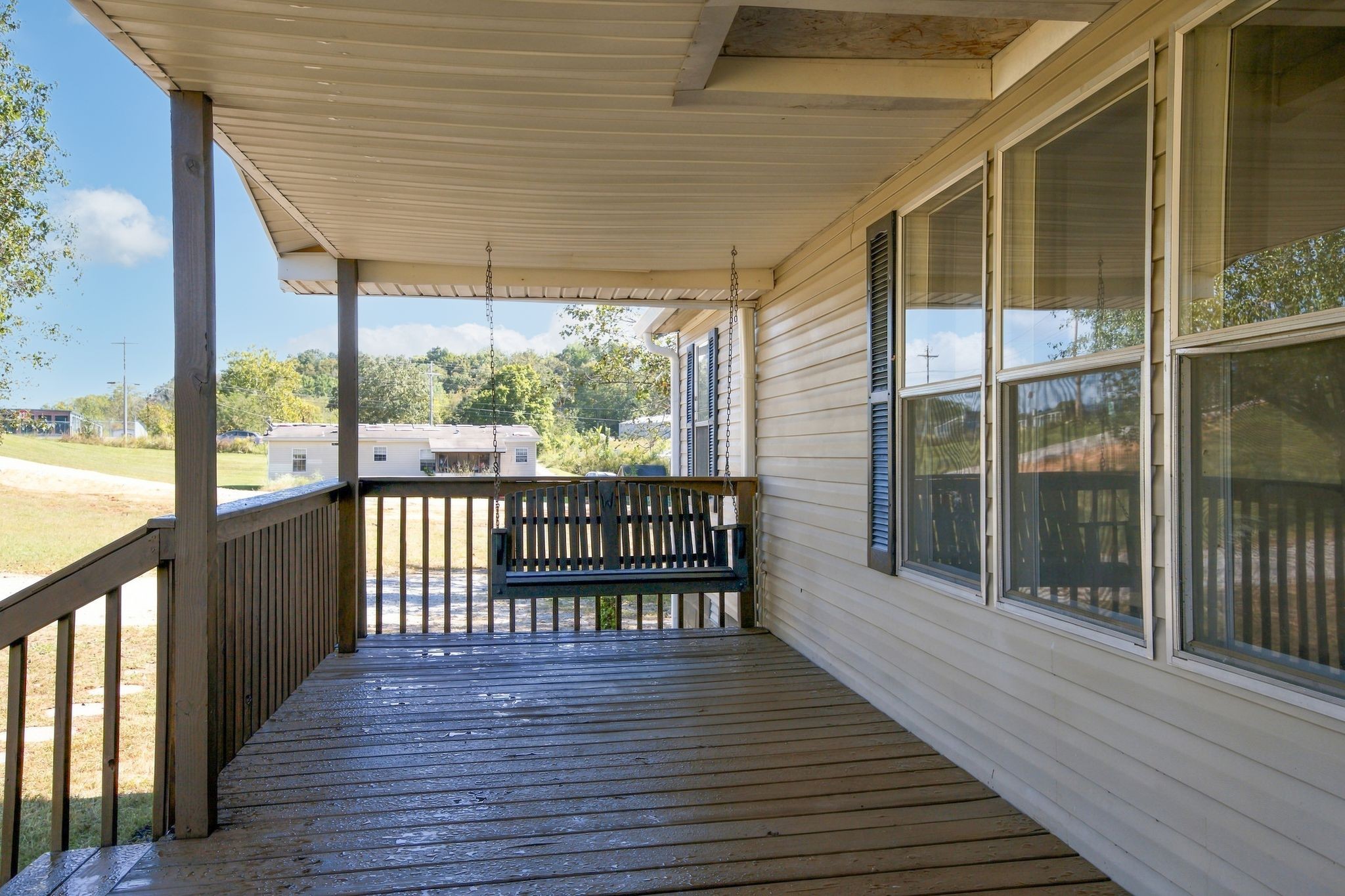 1005 Briarwood Dr Property Photo 4