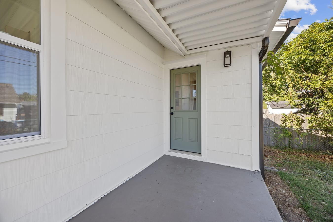711 Lawrence St Property Photo 30